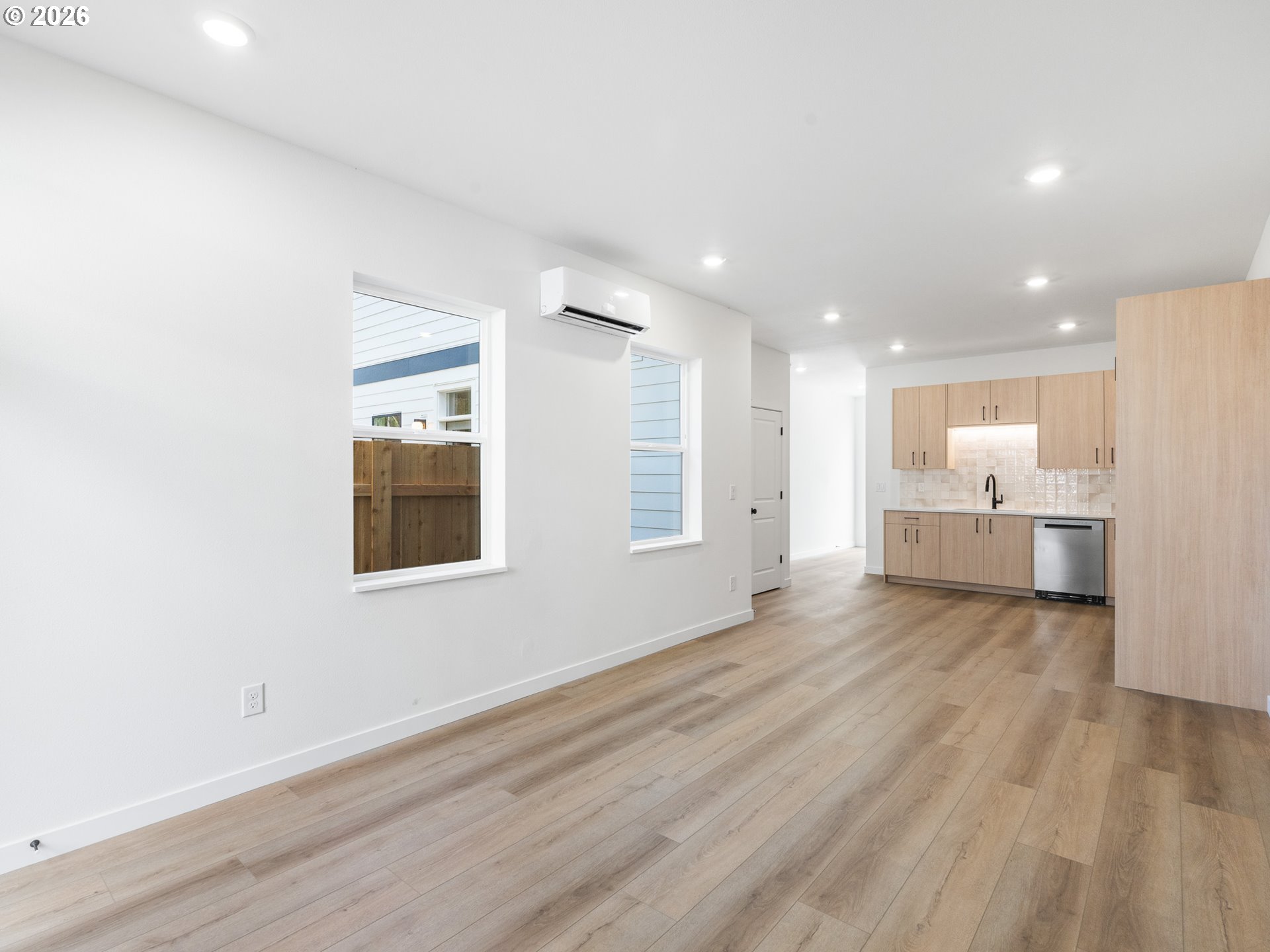 3855 N Willis BLVD 6