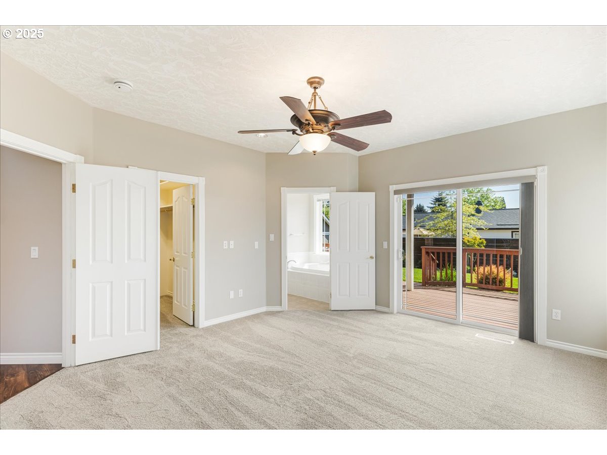 3988 NEW CARISSA LN NE