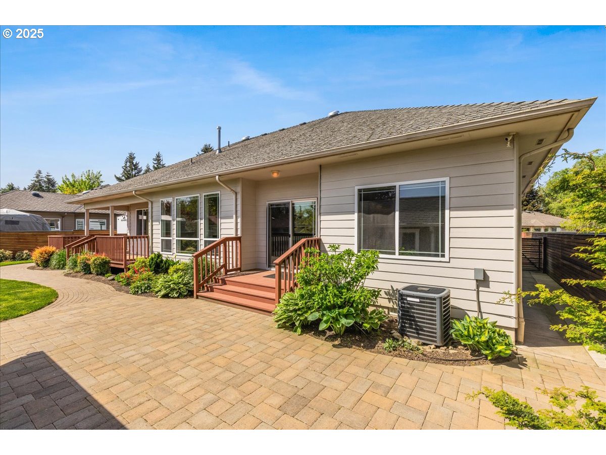 3988 NEW CARISSA LN NE