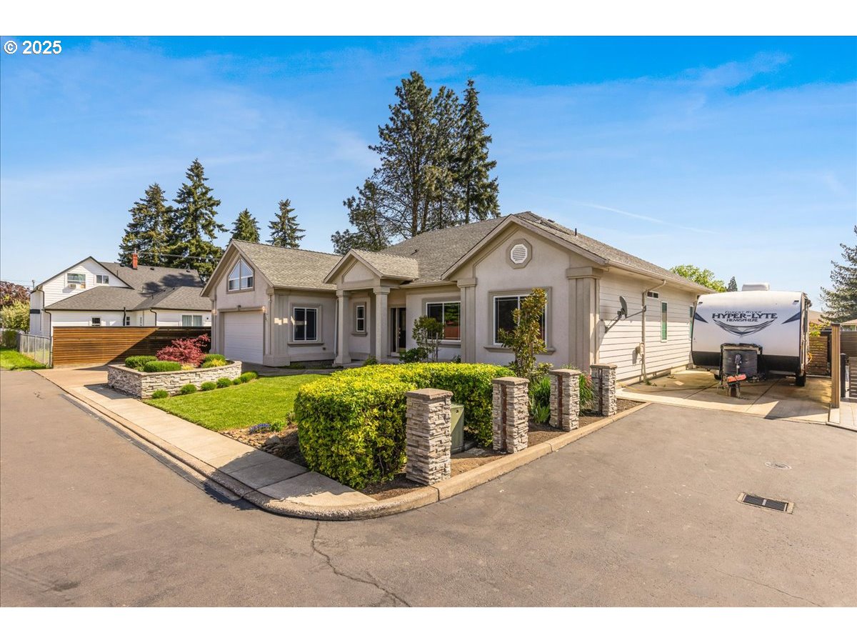 3988 NEW CARISSA LN NE