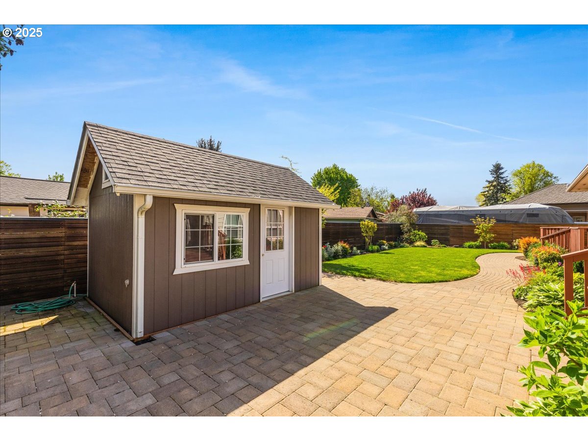 3988 NEW CARISSA LN NE