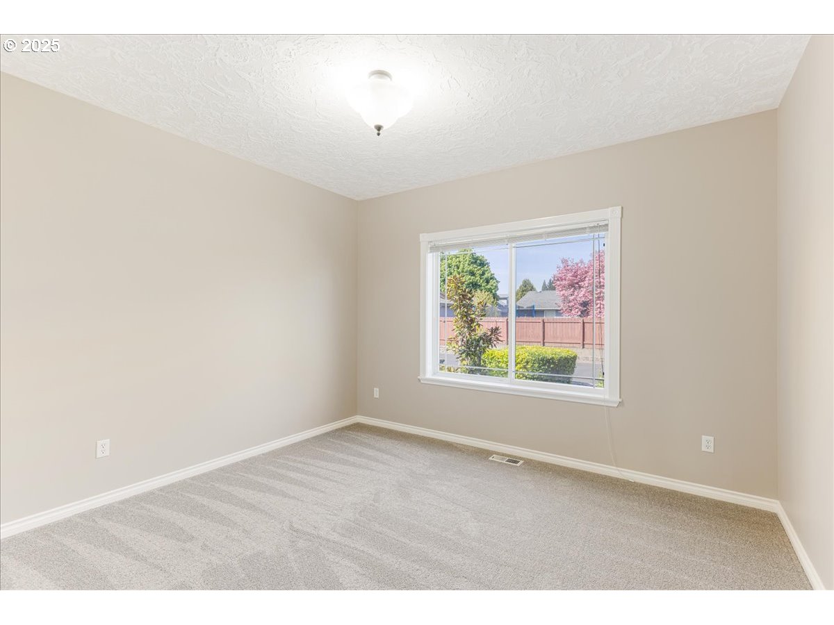 3988 NEW CARISSA LN NE