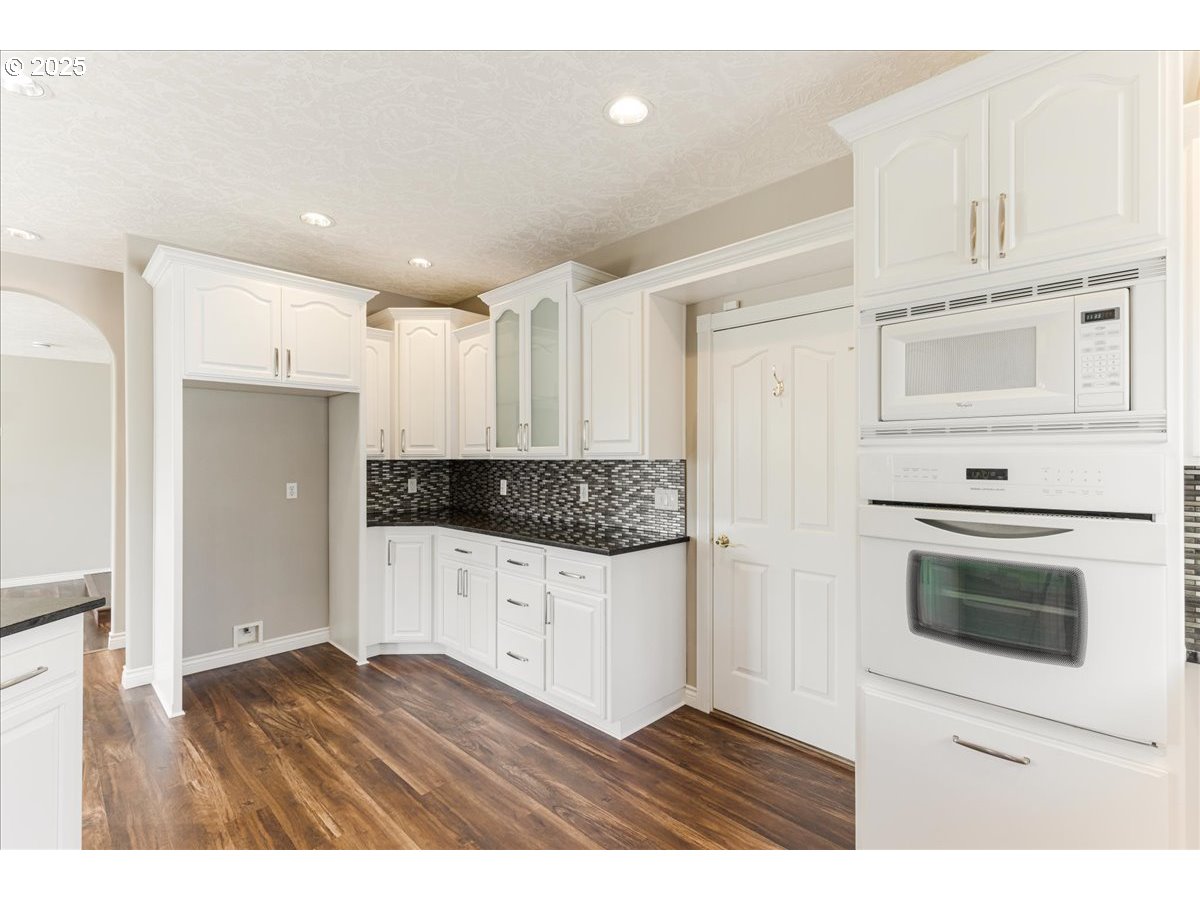 3988 NEW CARISSA LN NE