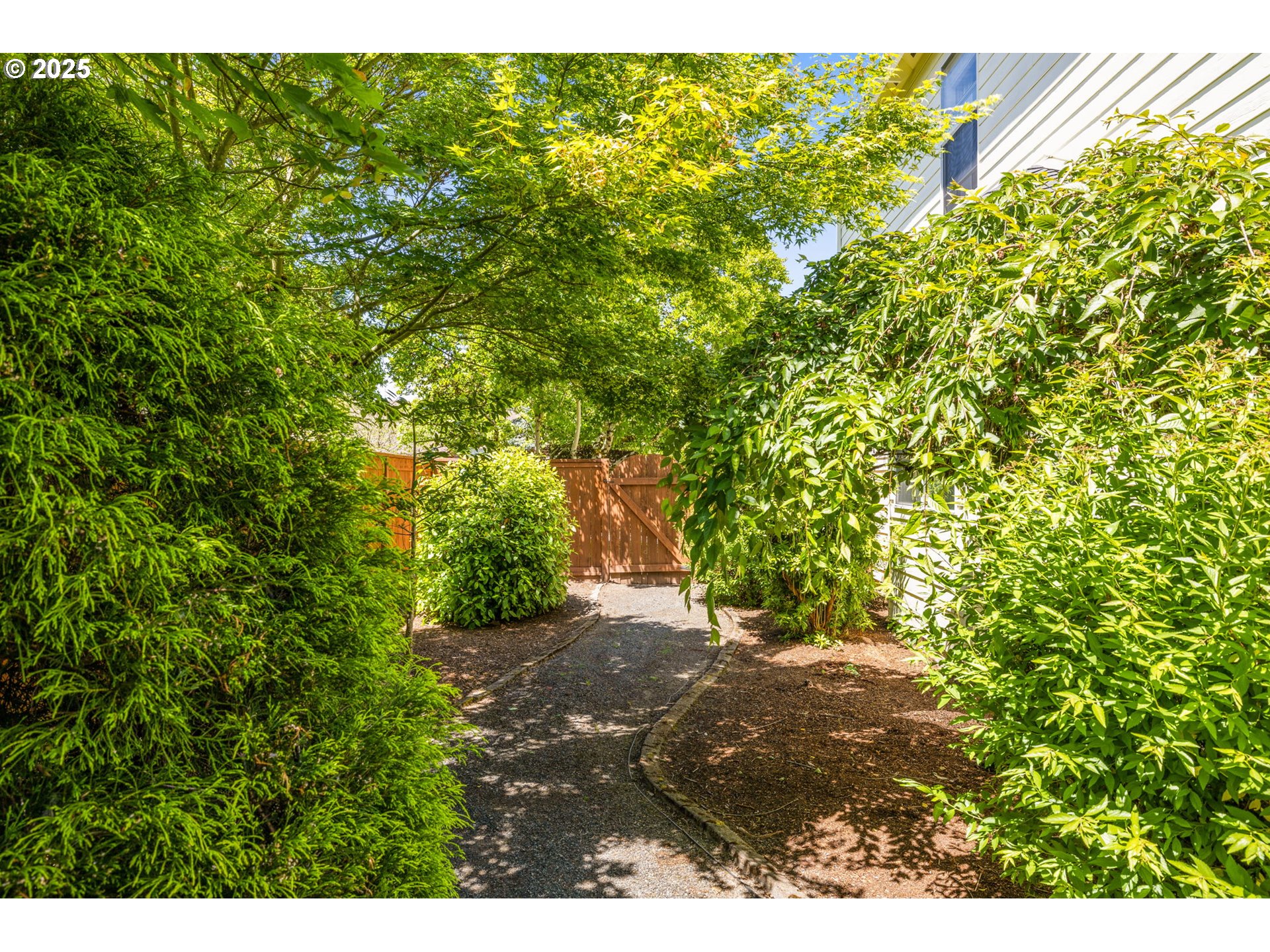 5245 SW GREENWOOD CIR