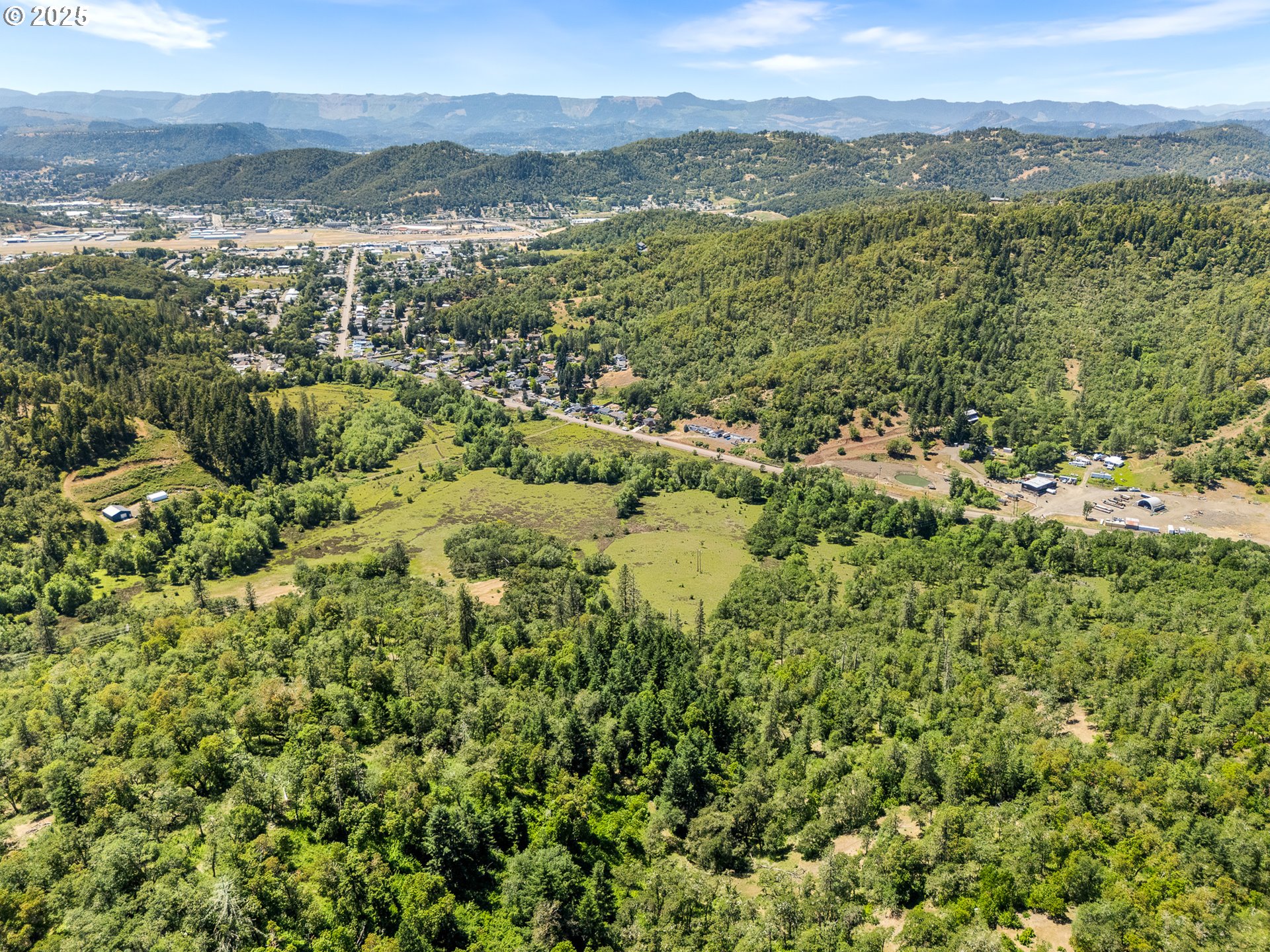 NE NEWTON CREEK DR, Roseburg