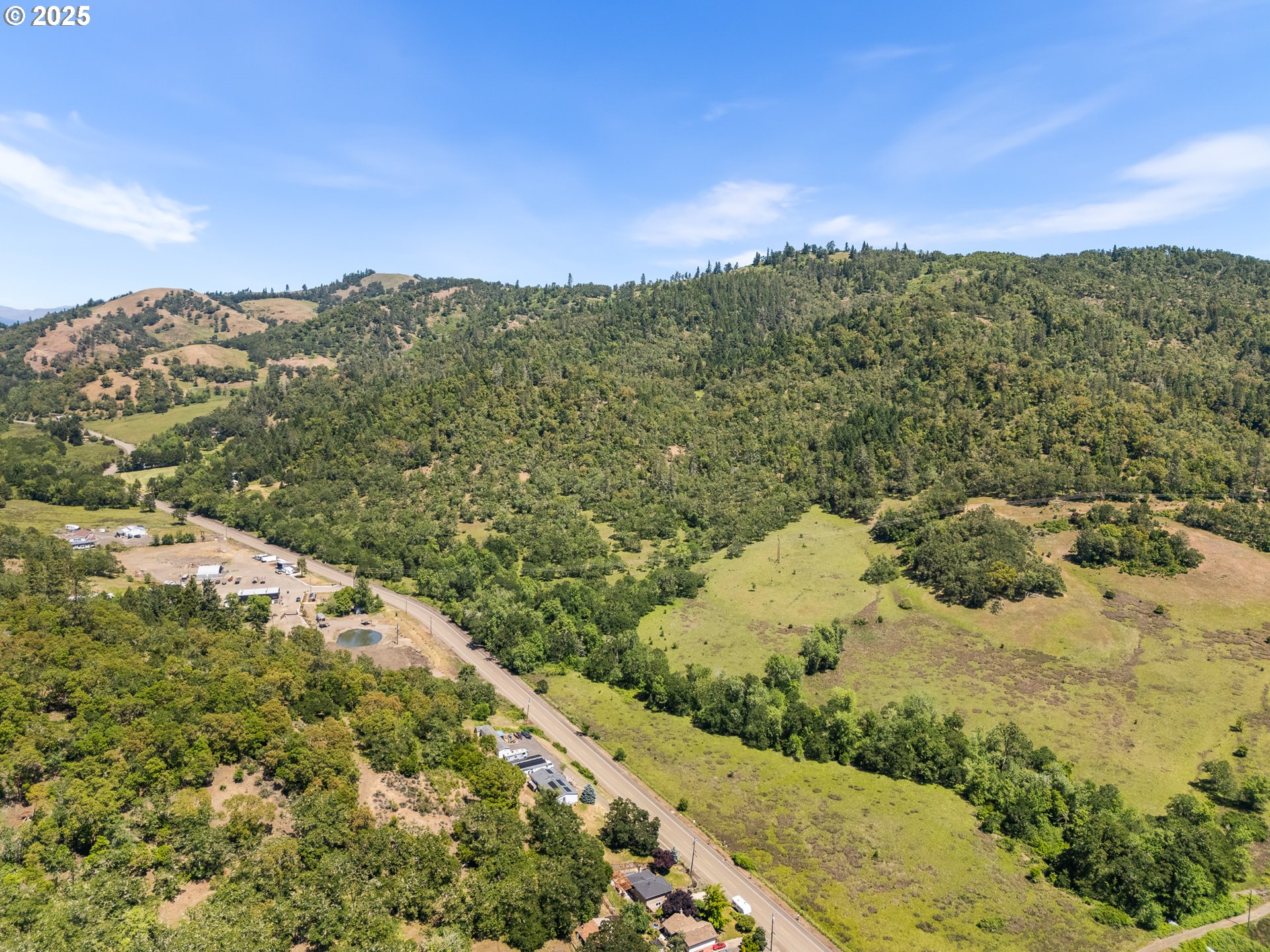 NE NEWTON CREEK DR, Roseburg