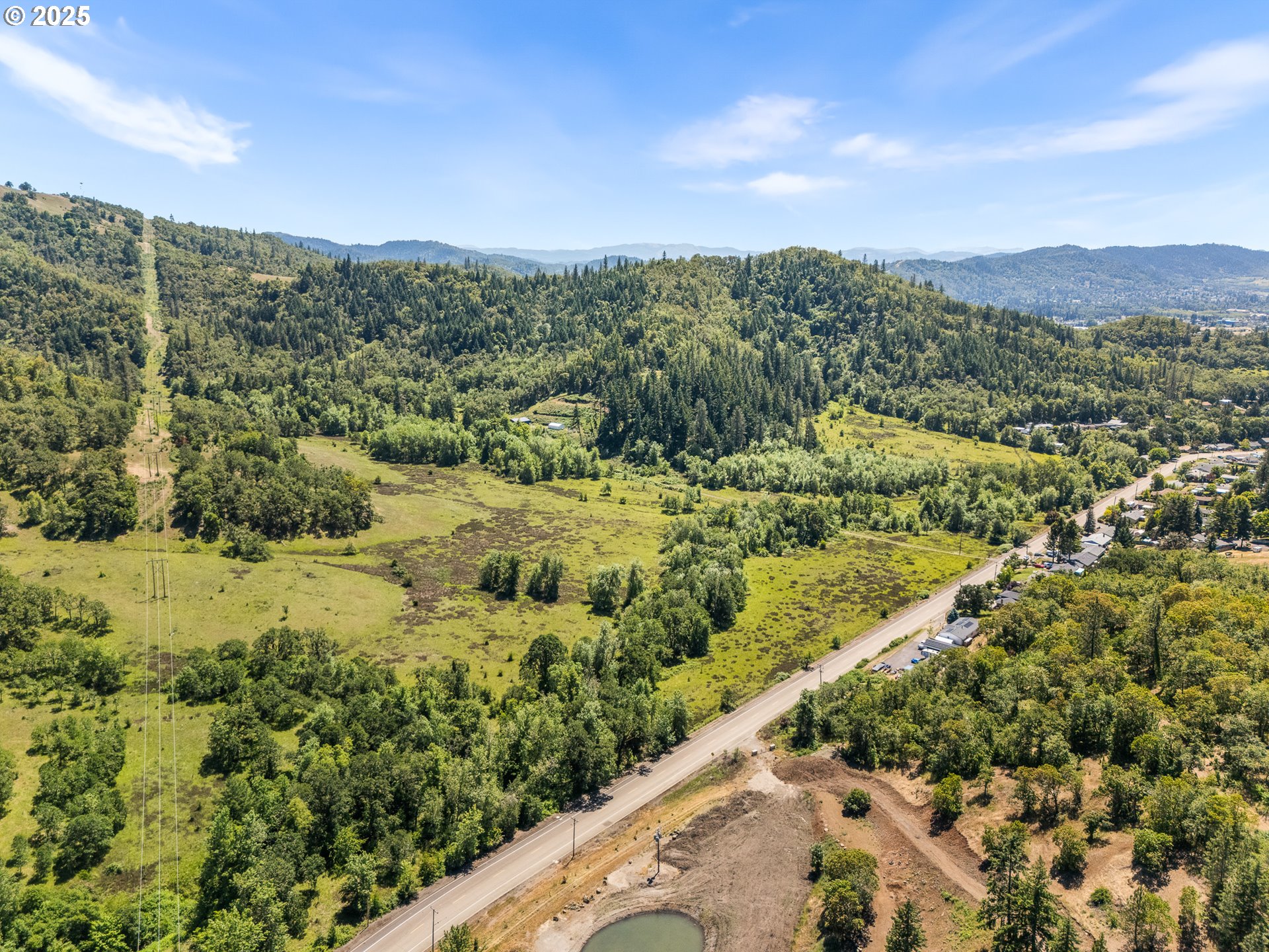 NE NEWTON CREEK DR, Roseburg