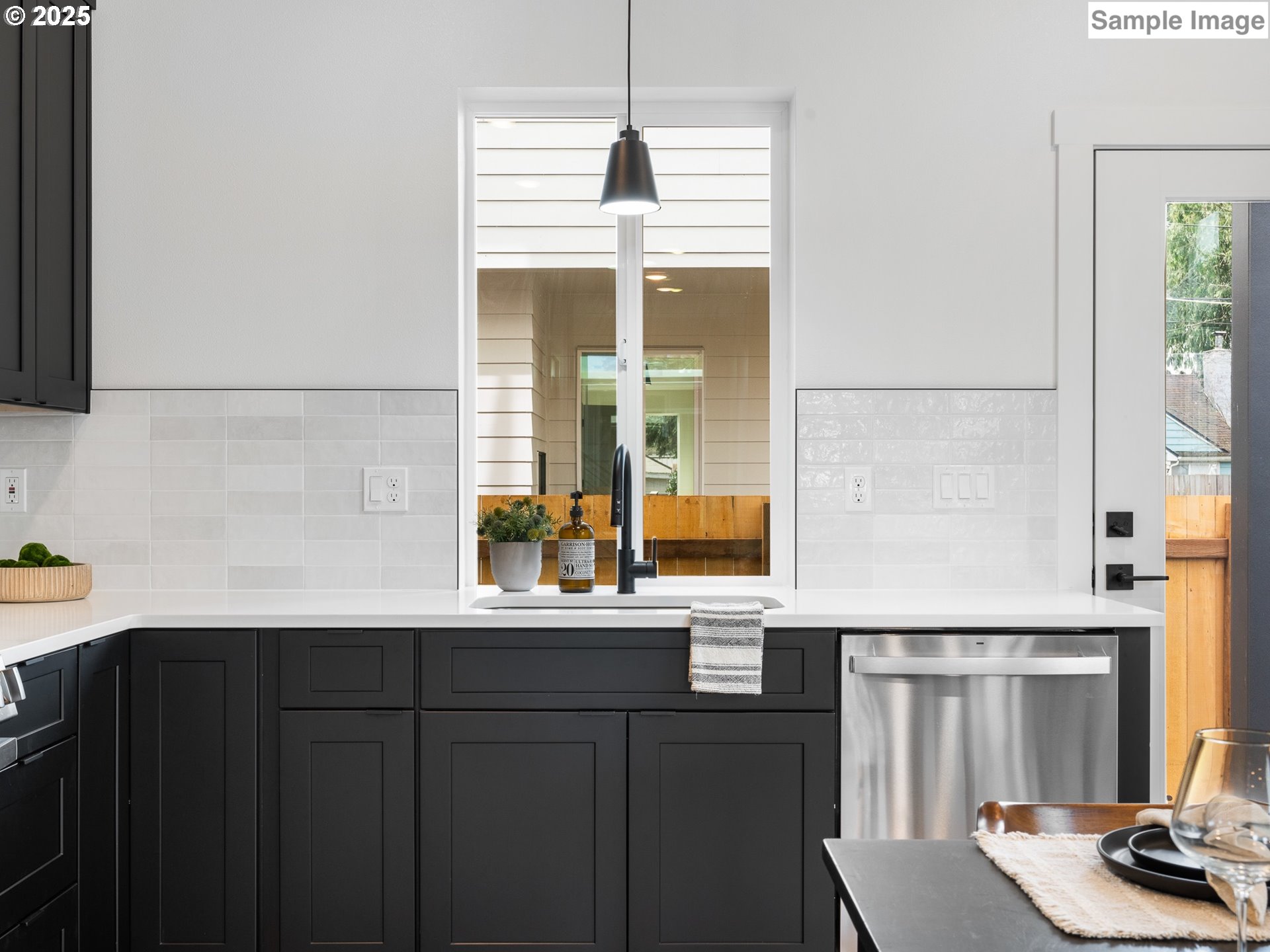 7195 SE Crystal Springs BLVD 7, Portland Unit: 7