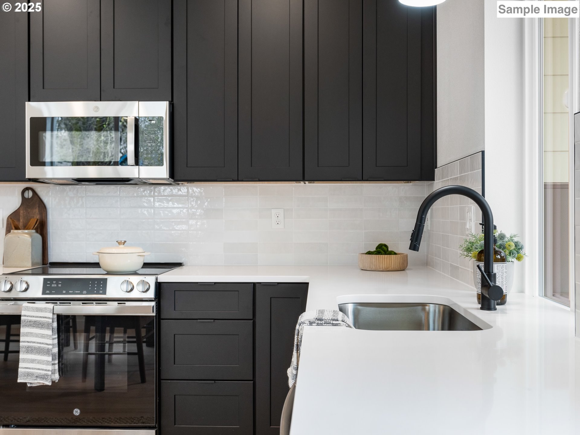 7195 SE Crystal Springs BLVD 7, Portland Unit: 7