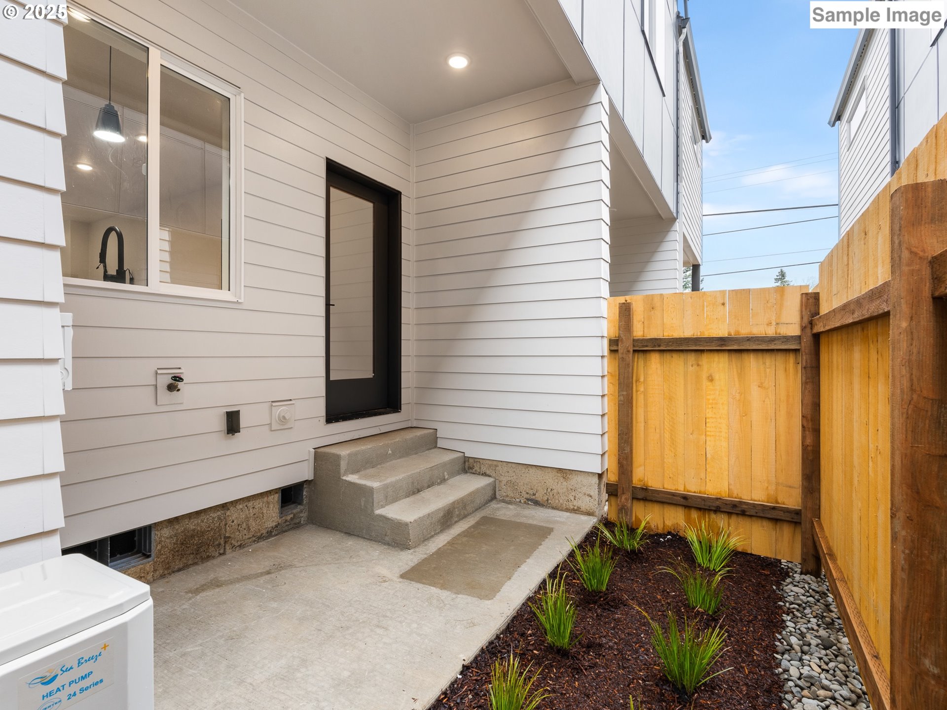 7195 SE Crystal Springs BLVD 7, Portland Unit: 7