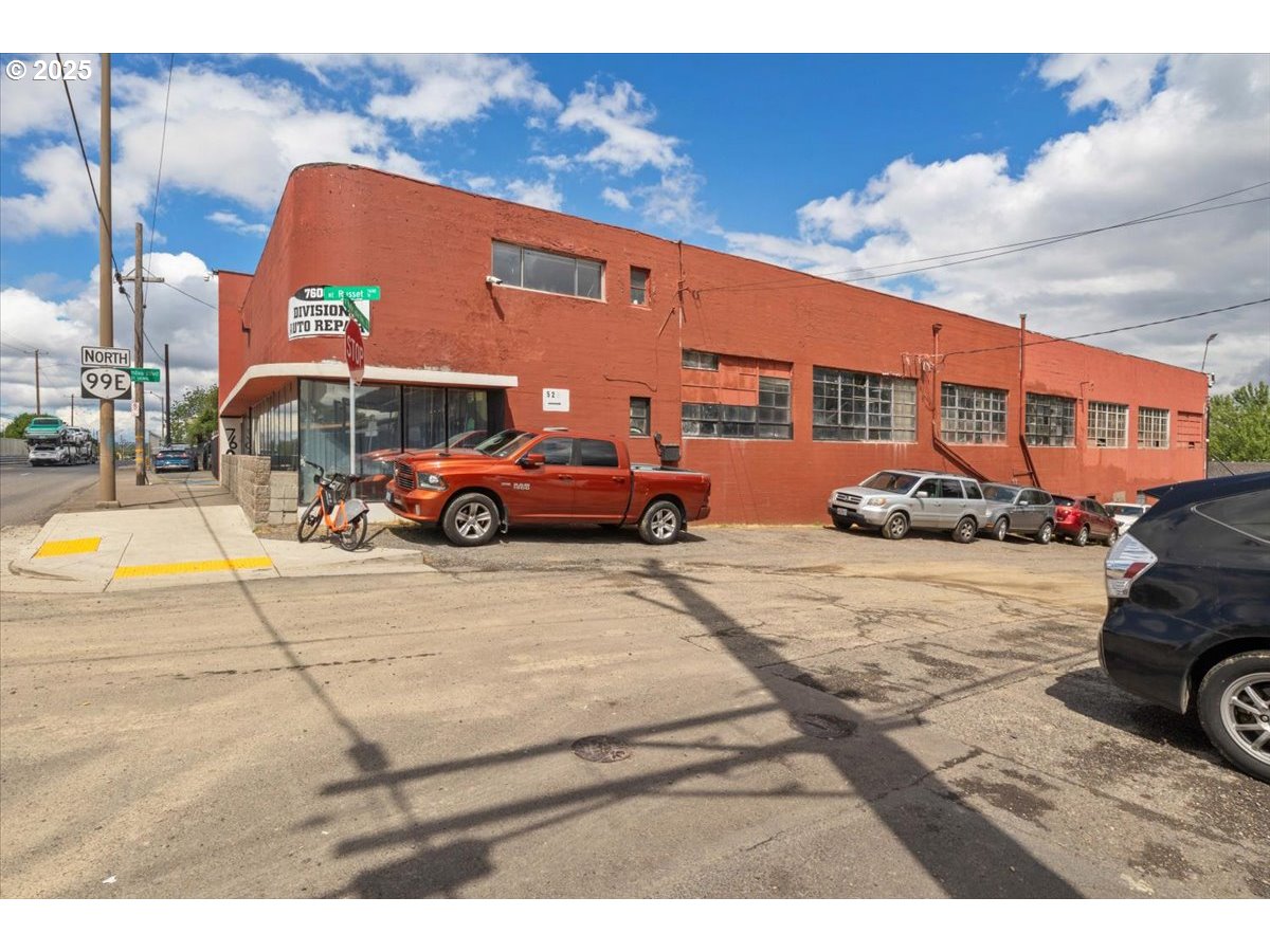 7606 NE M L KING JR BLVD, Portland