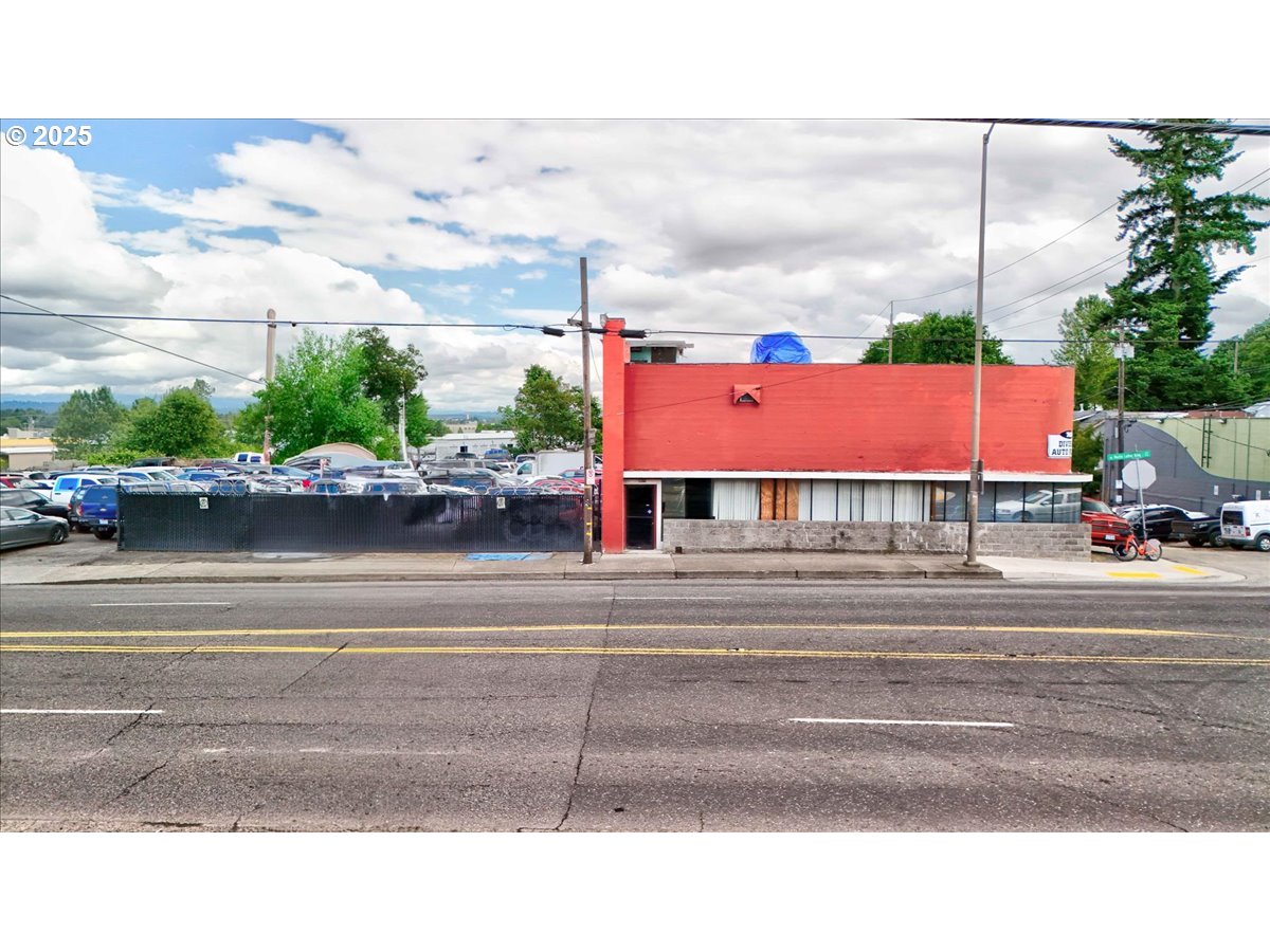 7606 NE M L KING JR BLVD, Portland