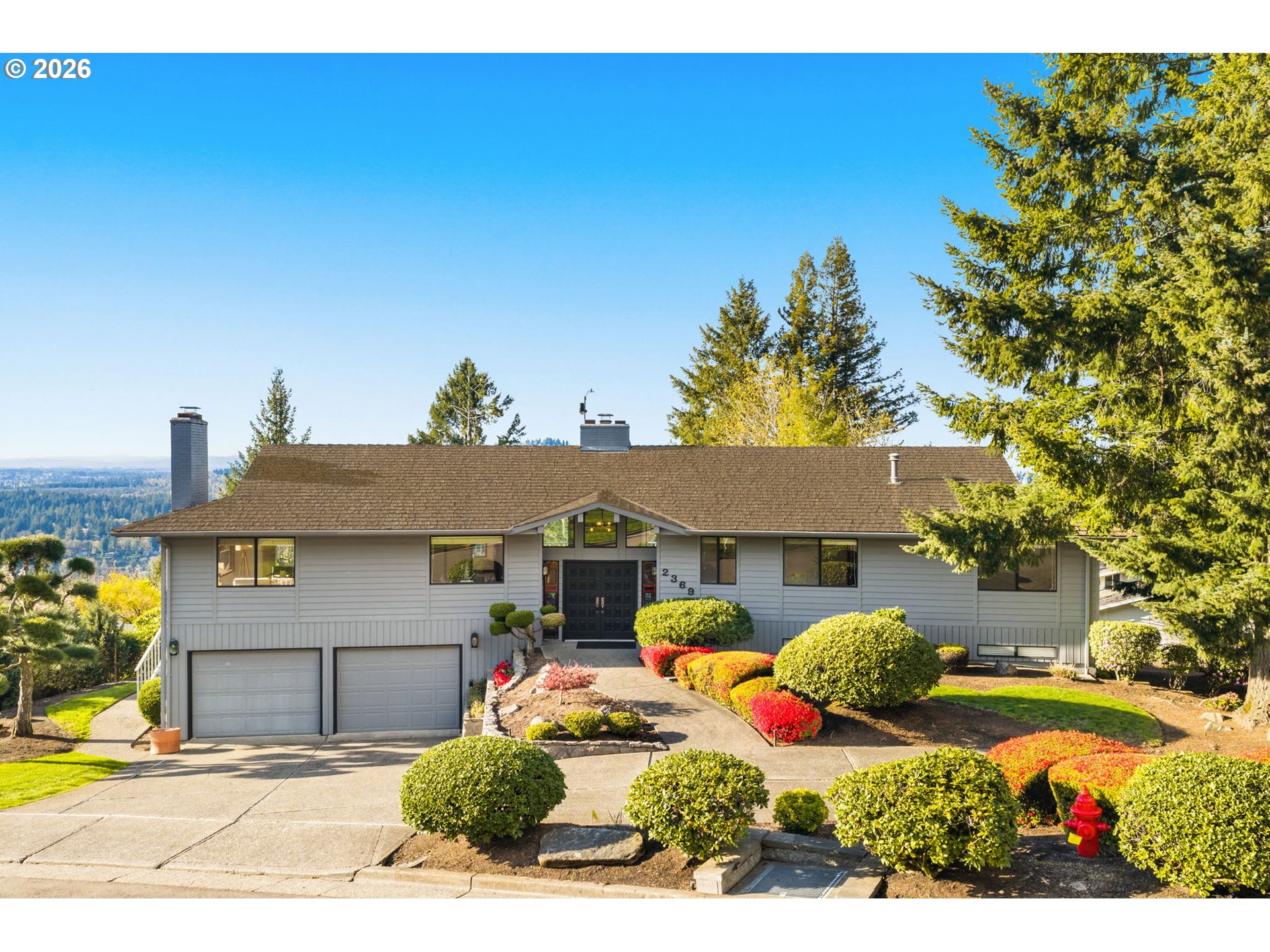 2369 PALISADES CREST DR