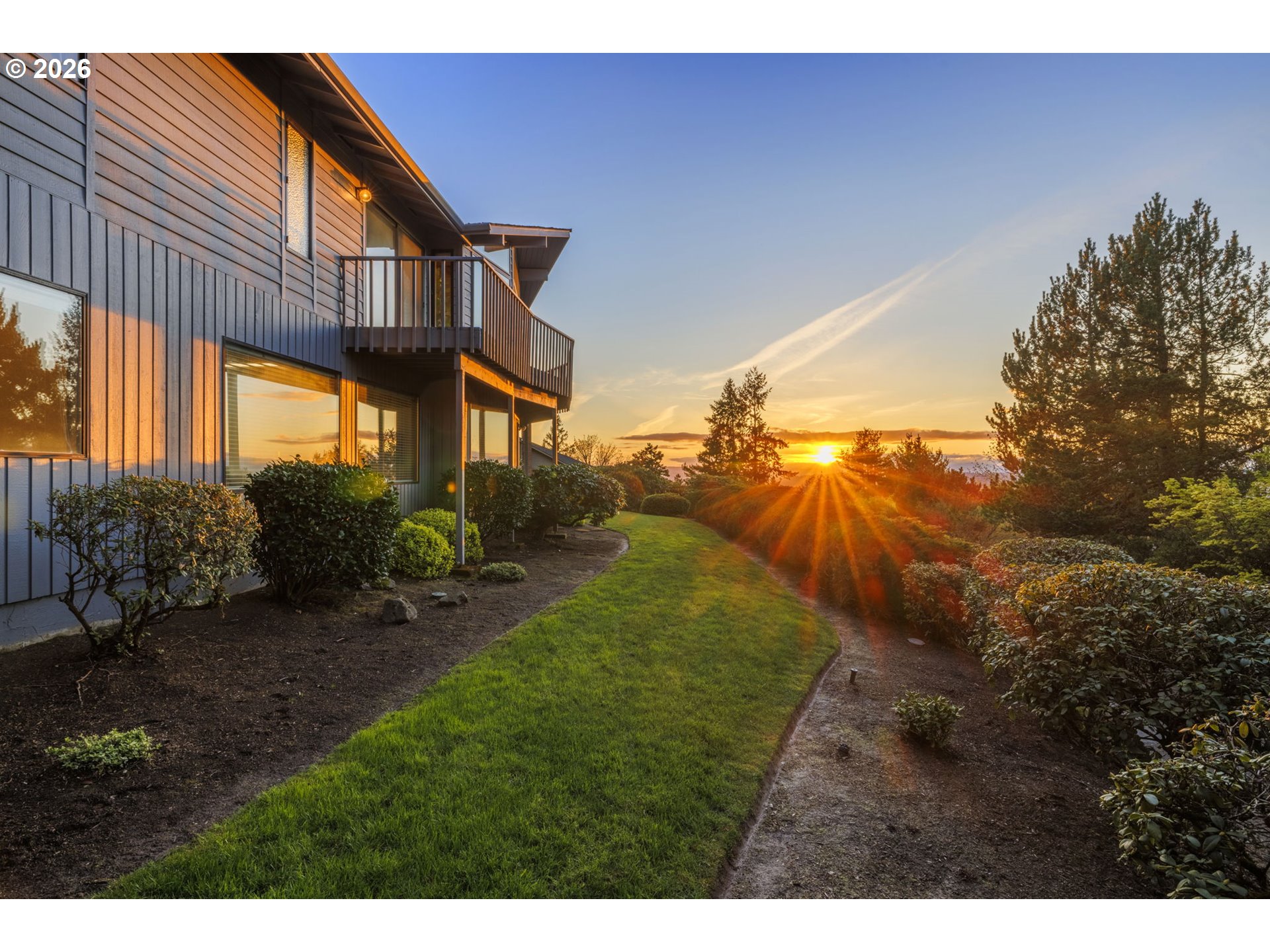 2369 PALISADES CREST DR