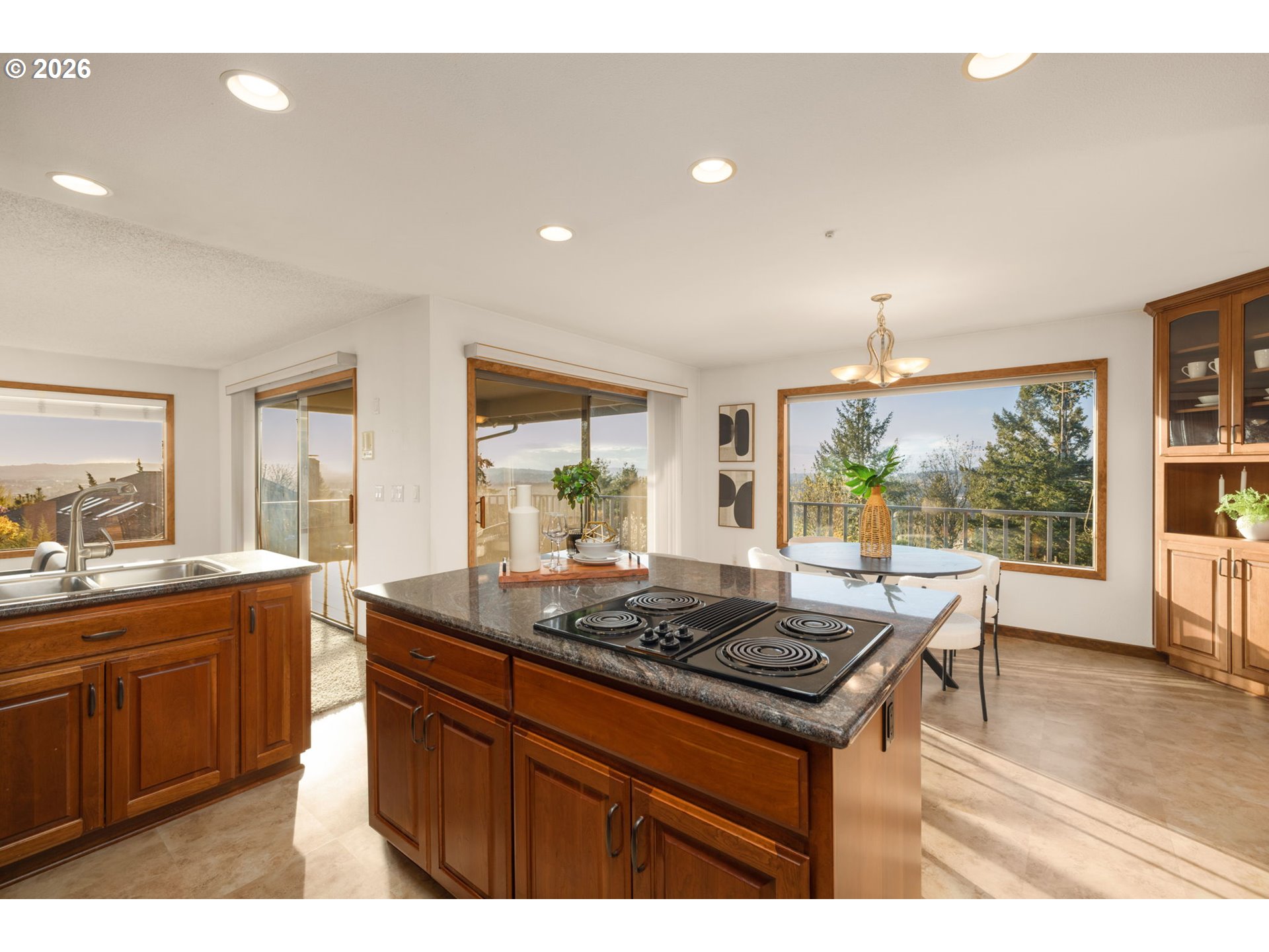 2369 PALISADES CREST DR