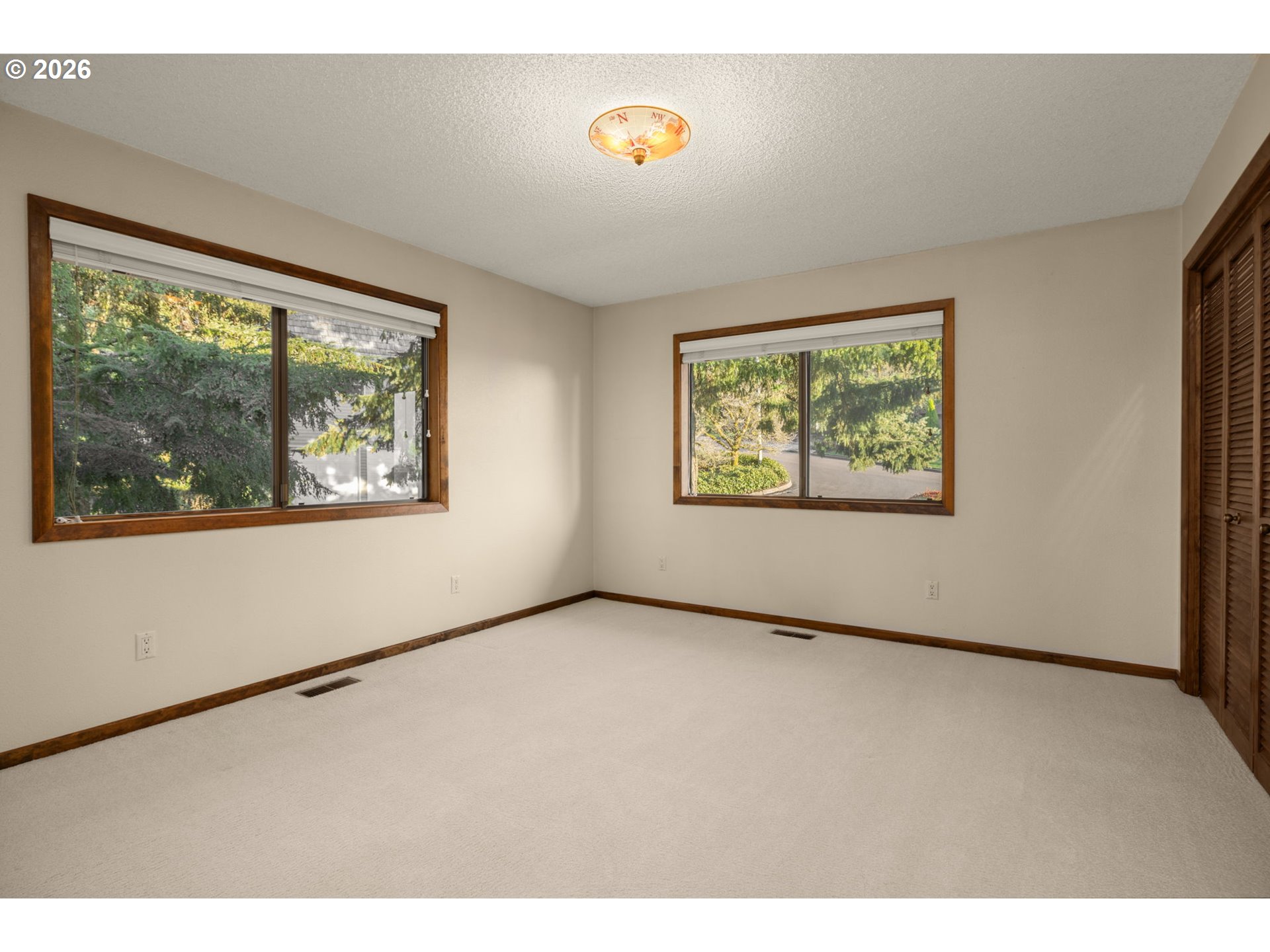 2369 PALISADES CREST DR