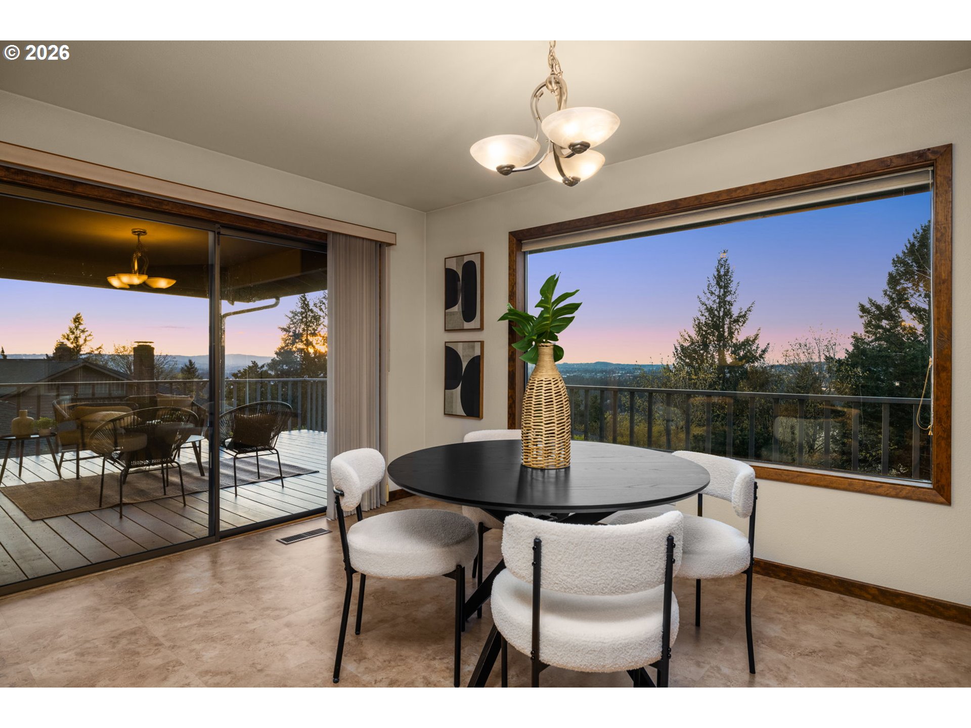 2369 PALISADES CREST DR