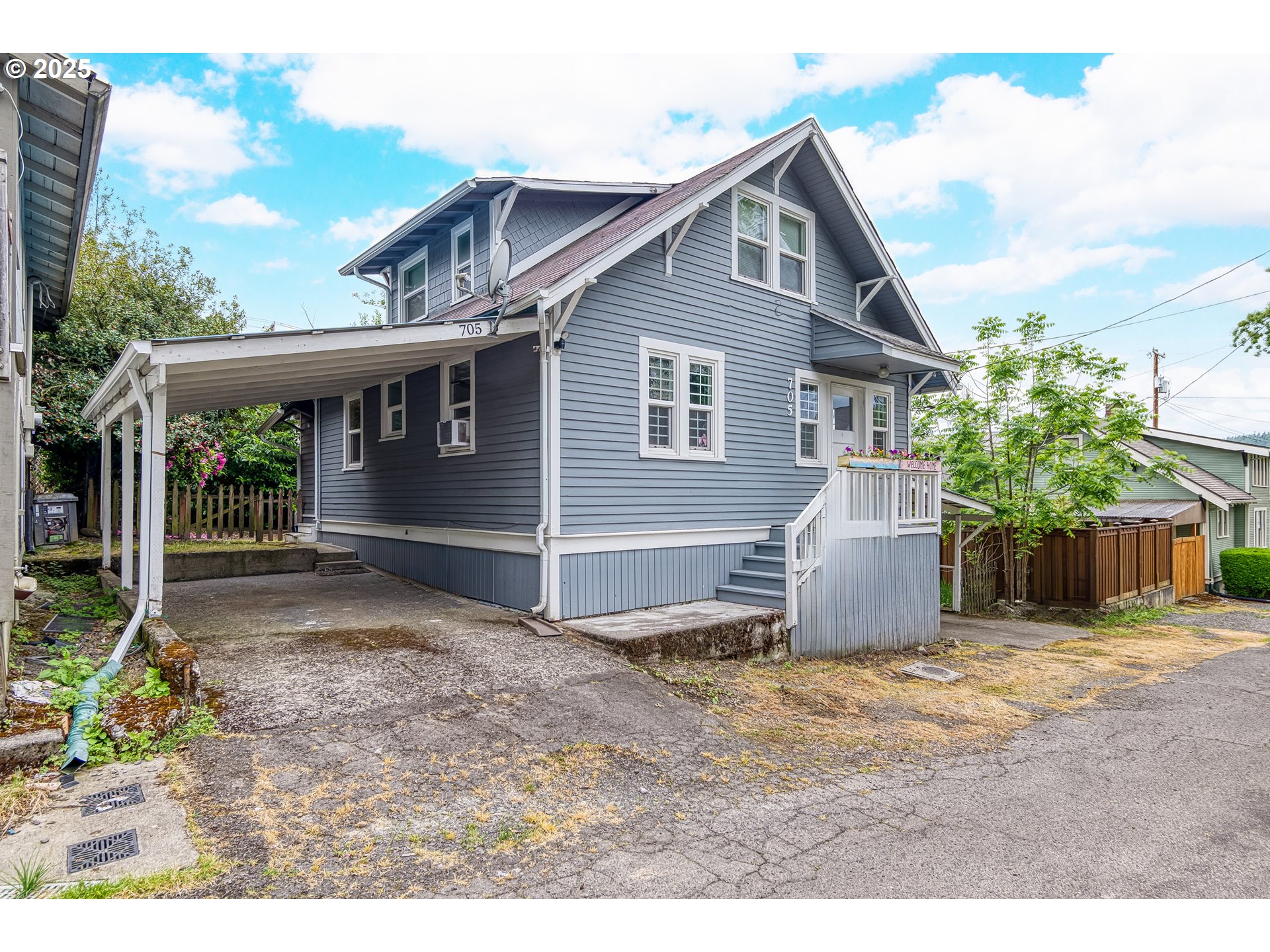 705 JACKSON ST, Oregon City