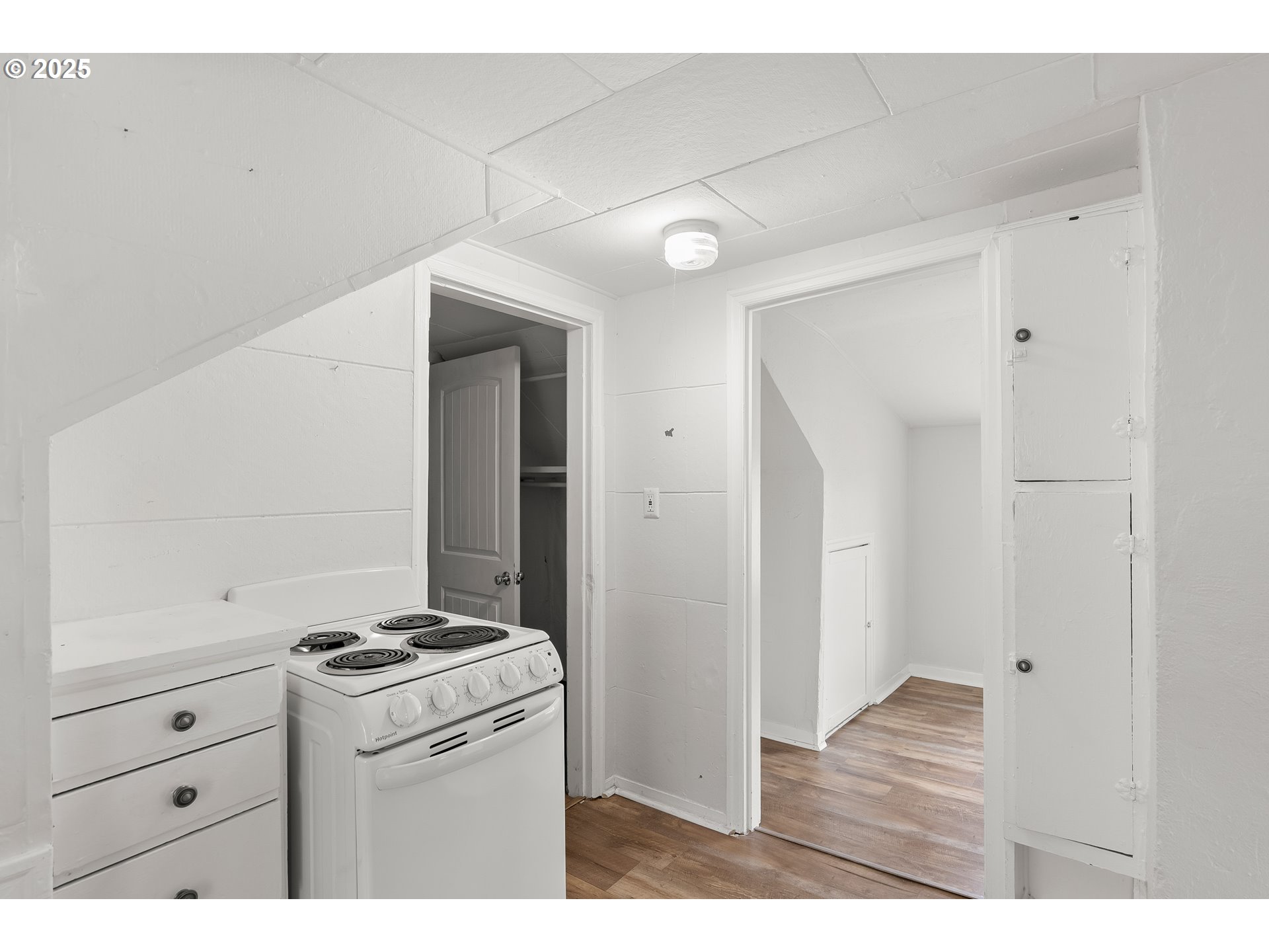 705 JACKSON ST, Oregon City