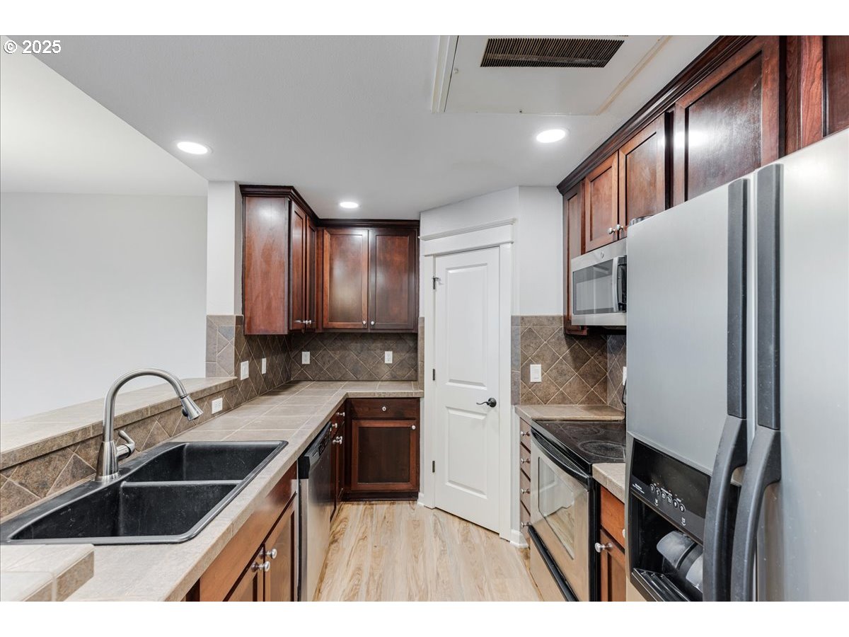 3630 SUMMERLINN DR 47