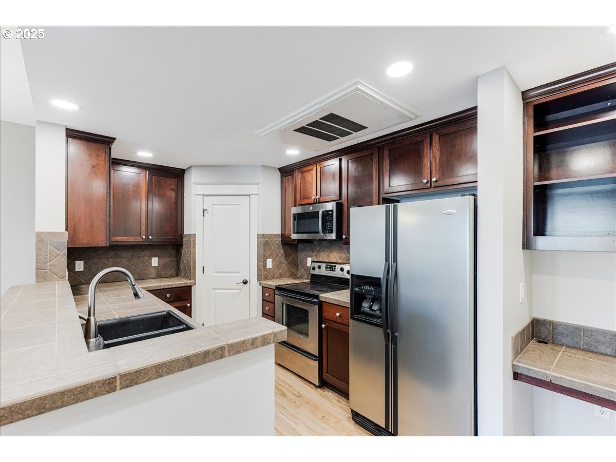 3630 SUMMERLINN DR 47