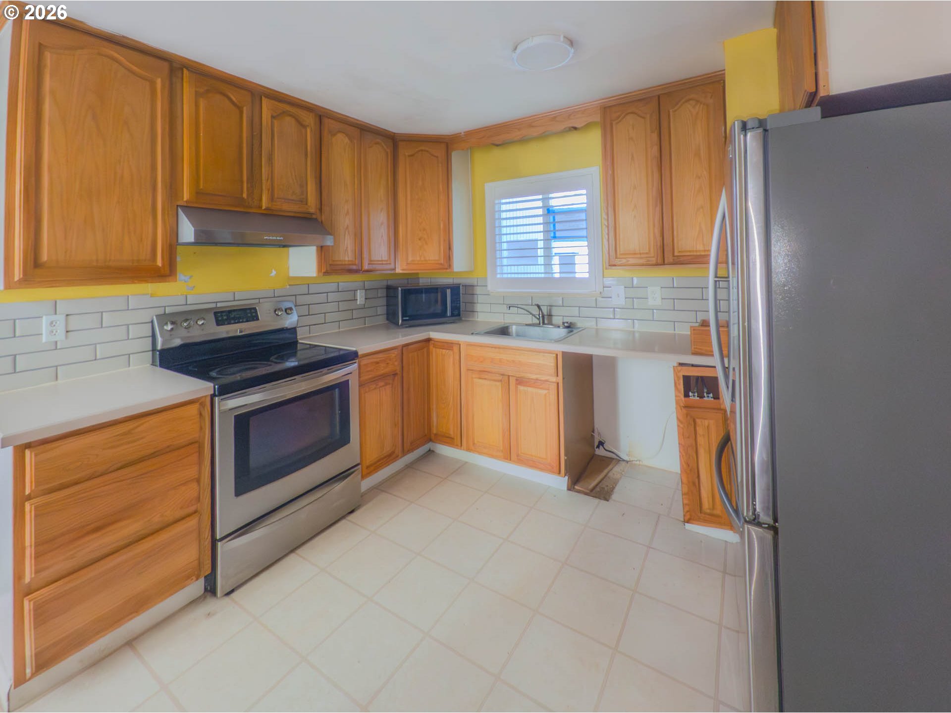 17610 NW ROLLING HILL LN