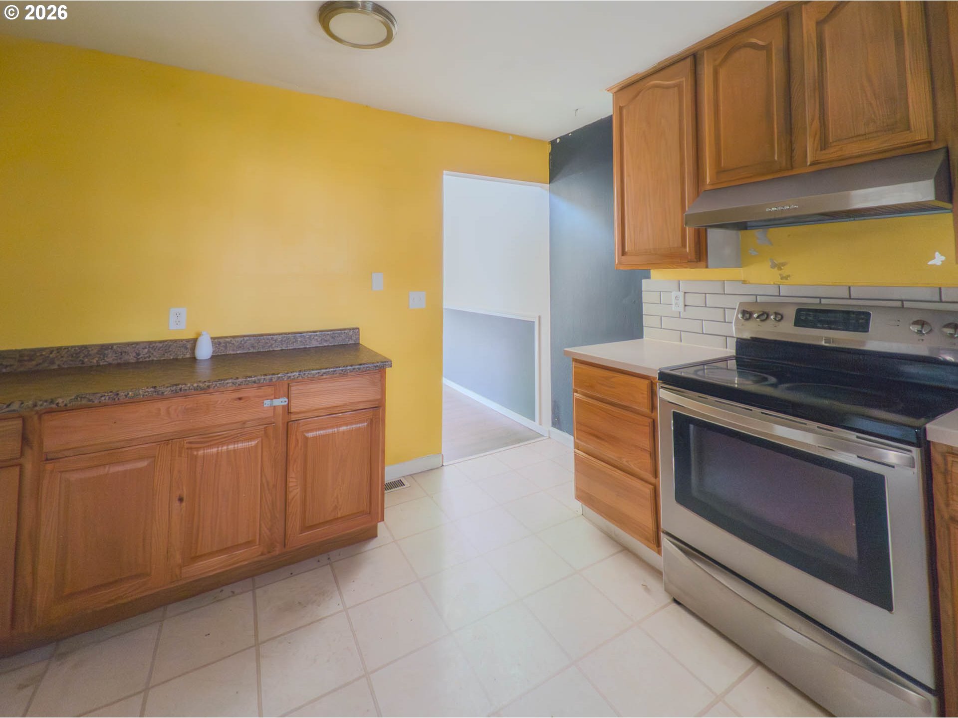 17610 NW ROLLING HILL LN