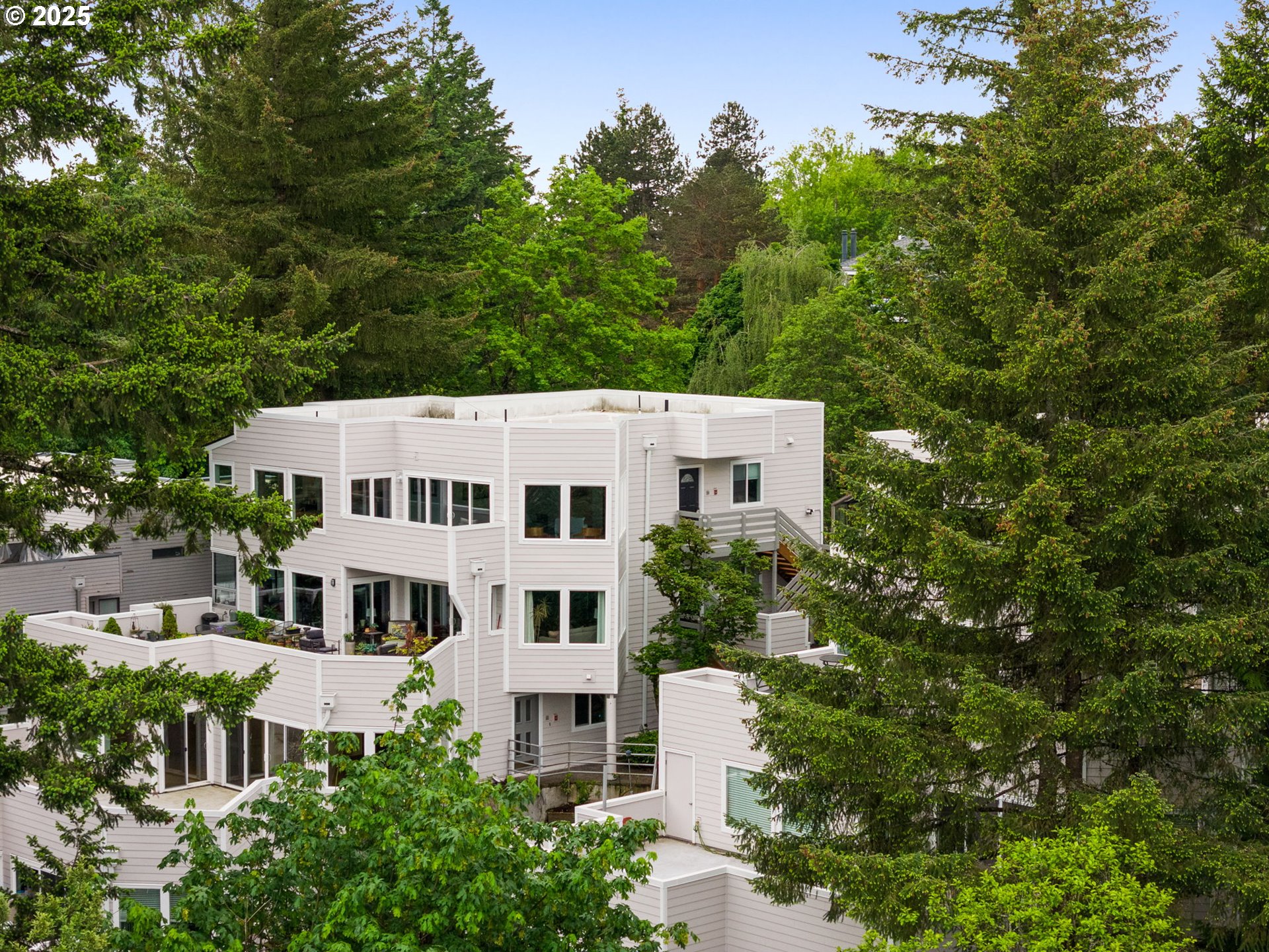 48 EAGLE CREST DR 4A