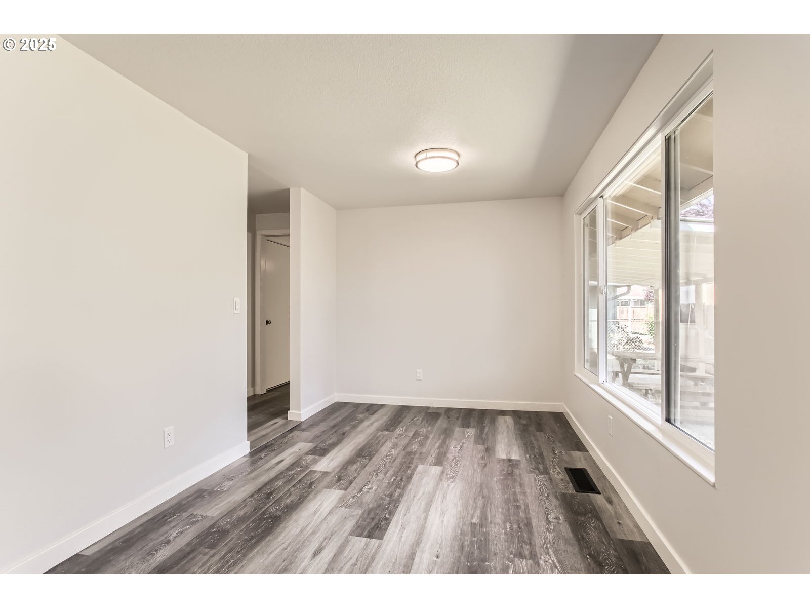 16305 SE STERLING CIR