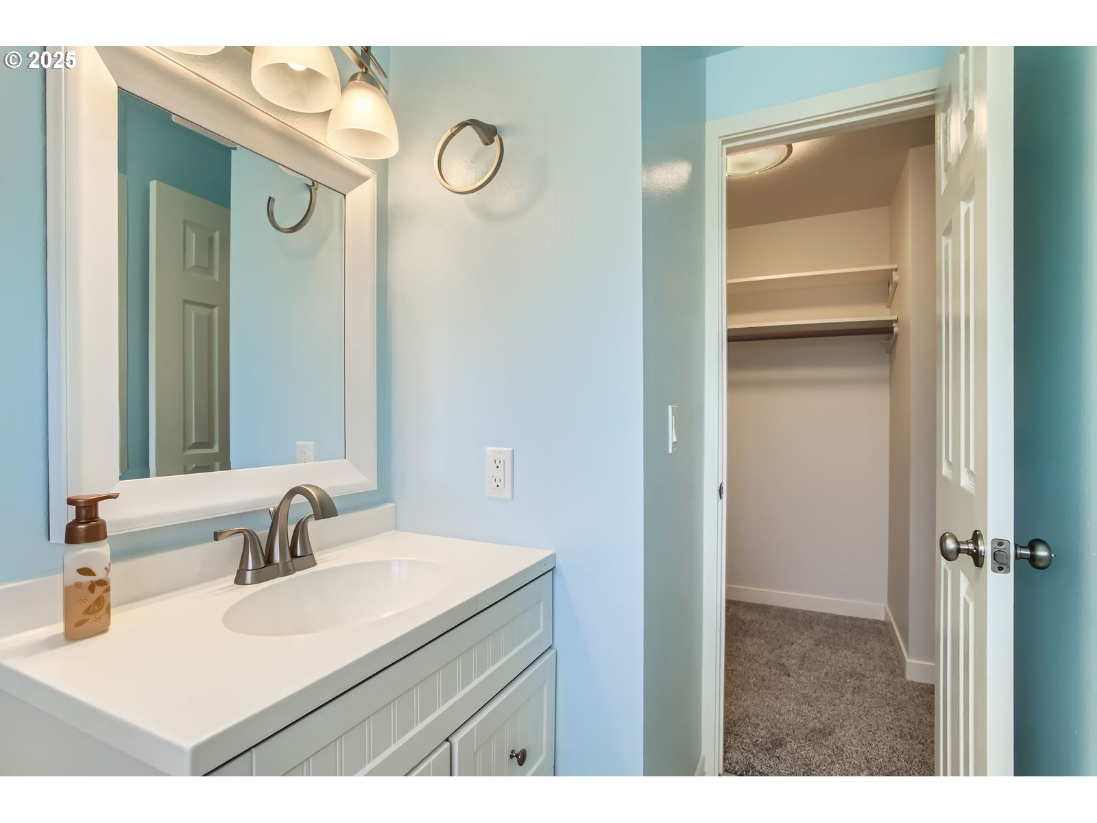 16305 SE STERLING CIR