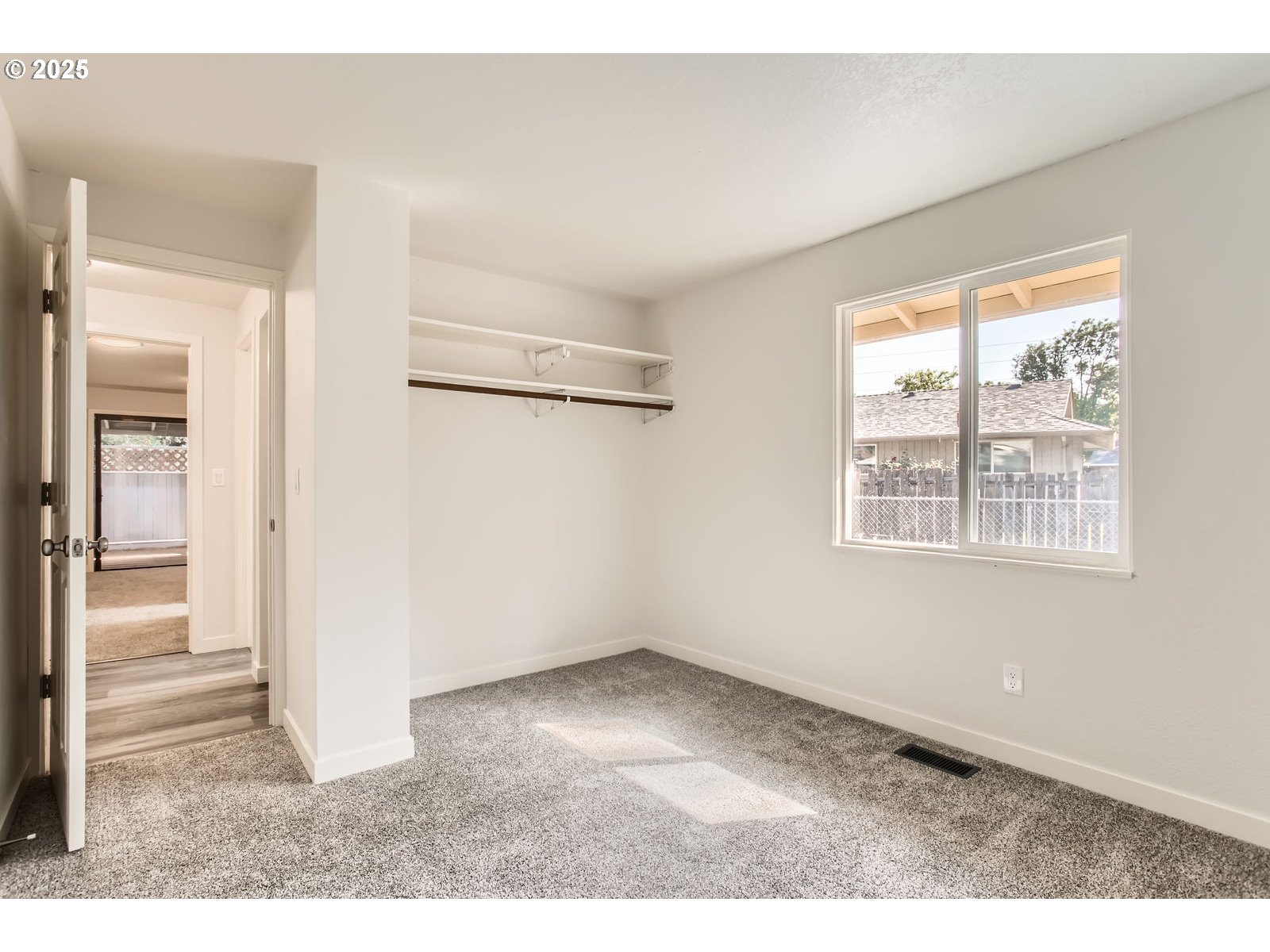 16305 SE STERLING CIR