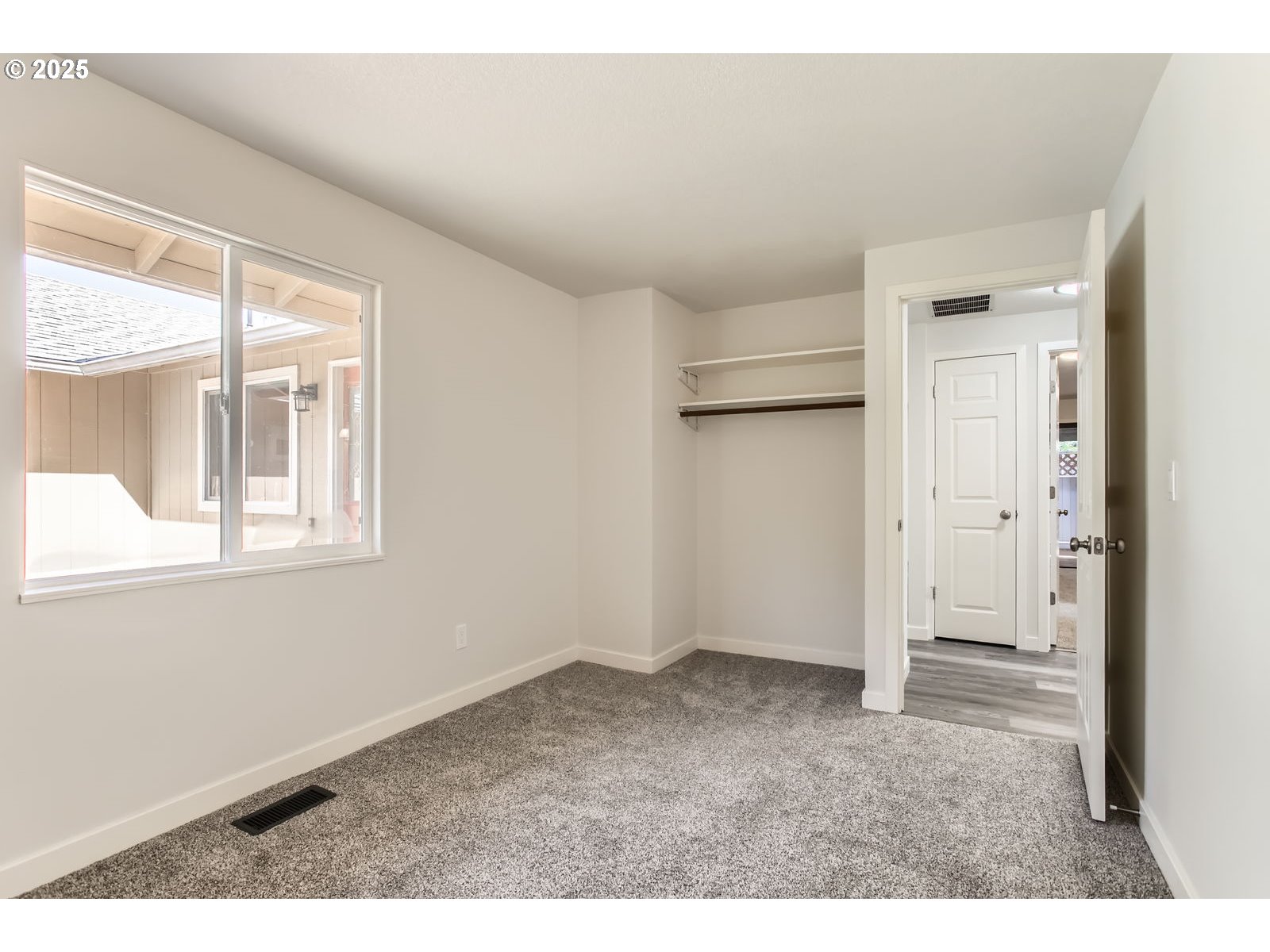 16305 SE STERLING CIR