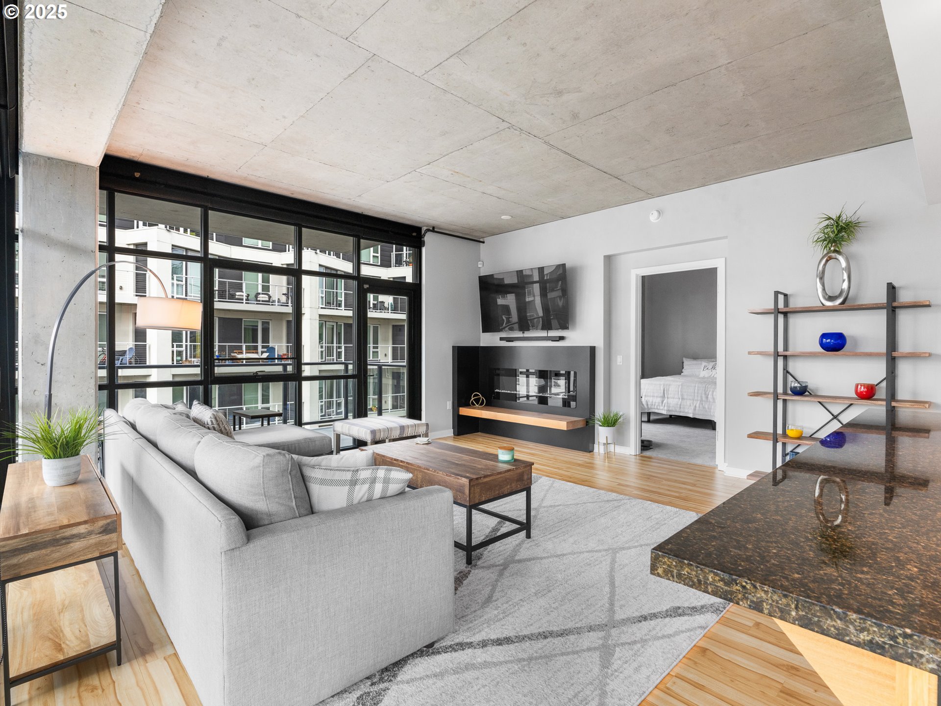 1830 NW RIVERSCAPE ST