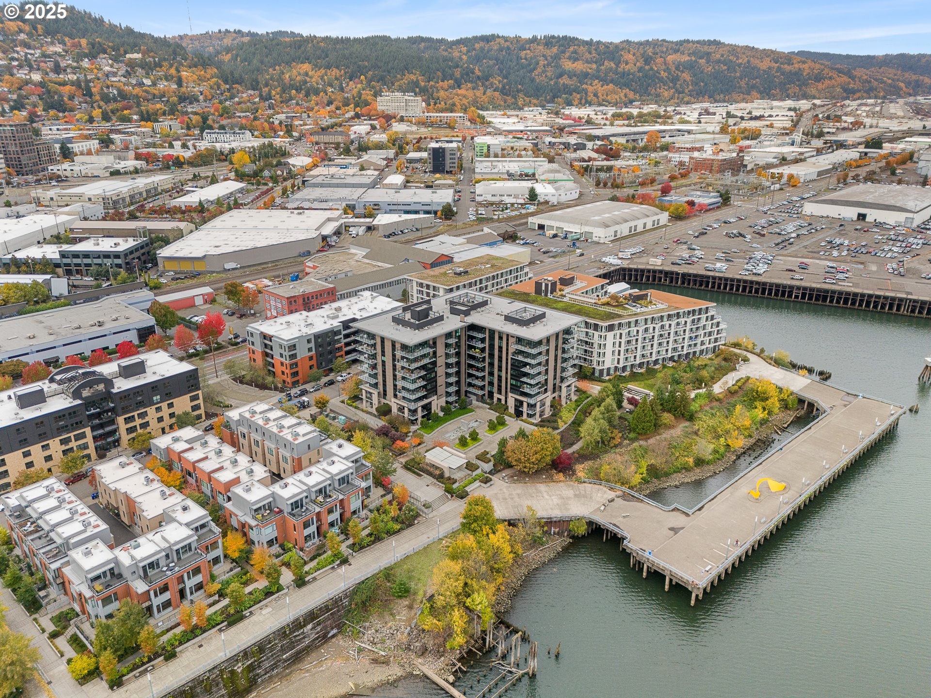 1830 NW RIVERSCAPE ST