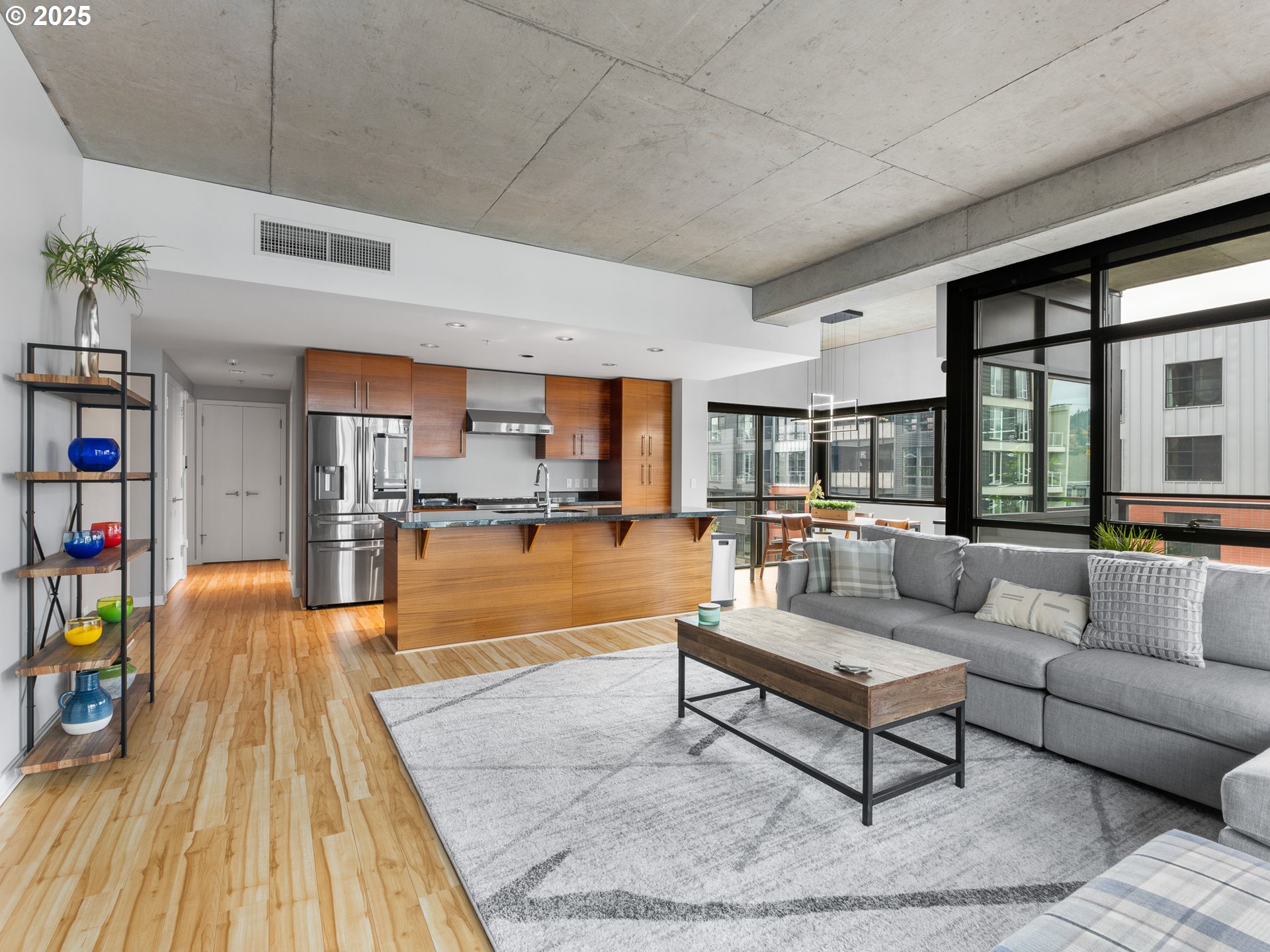 1830 NW RIVERSCAPE ST