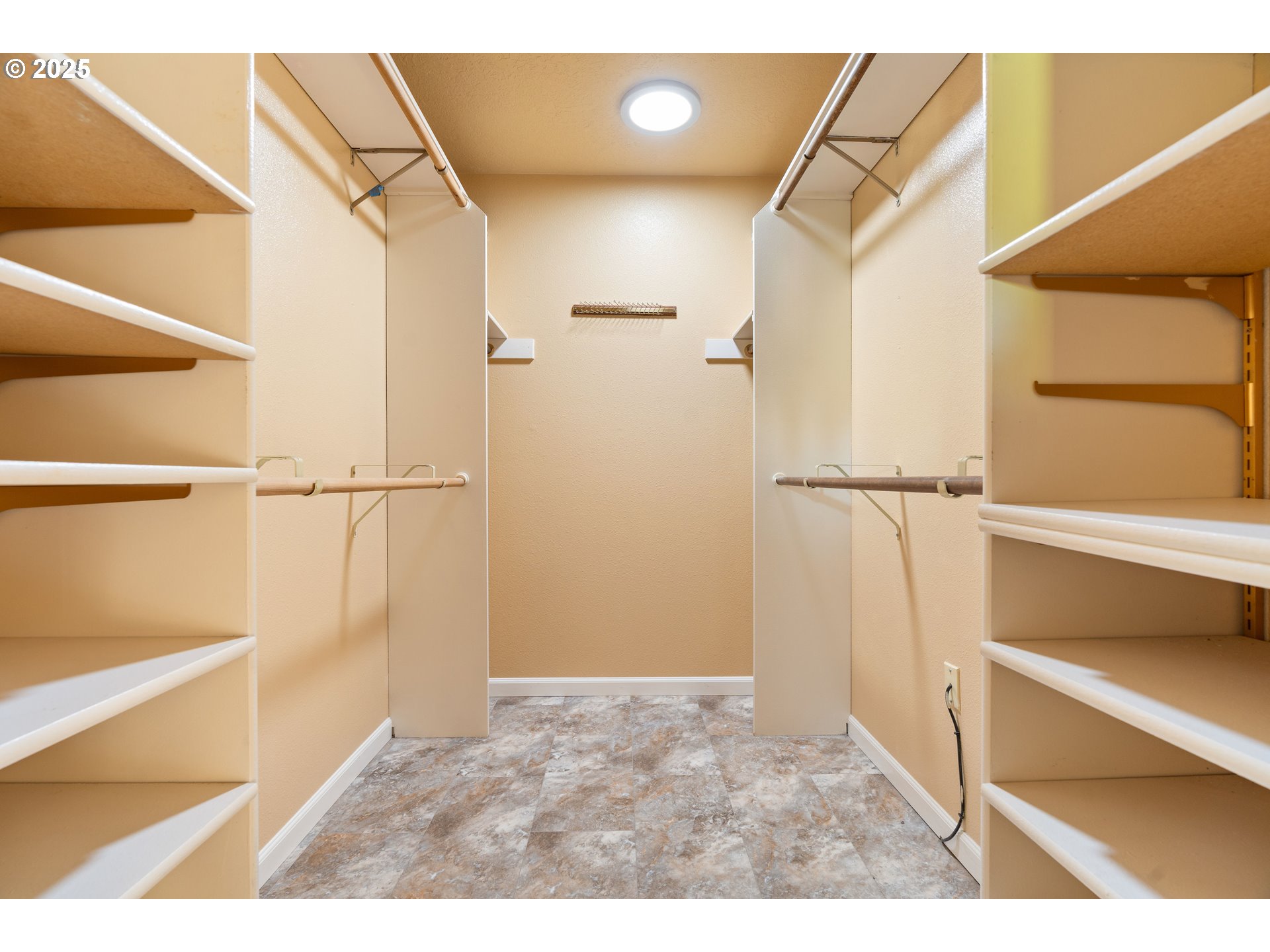 4415 NW NESKOWIN AVE