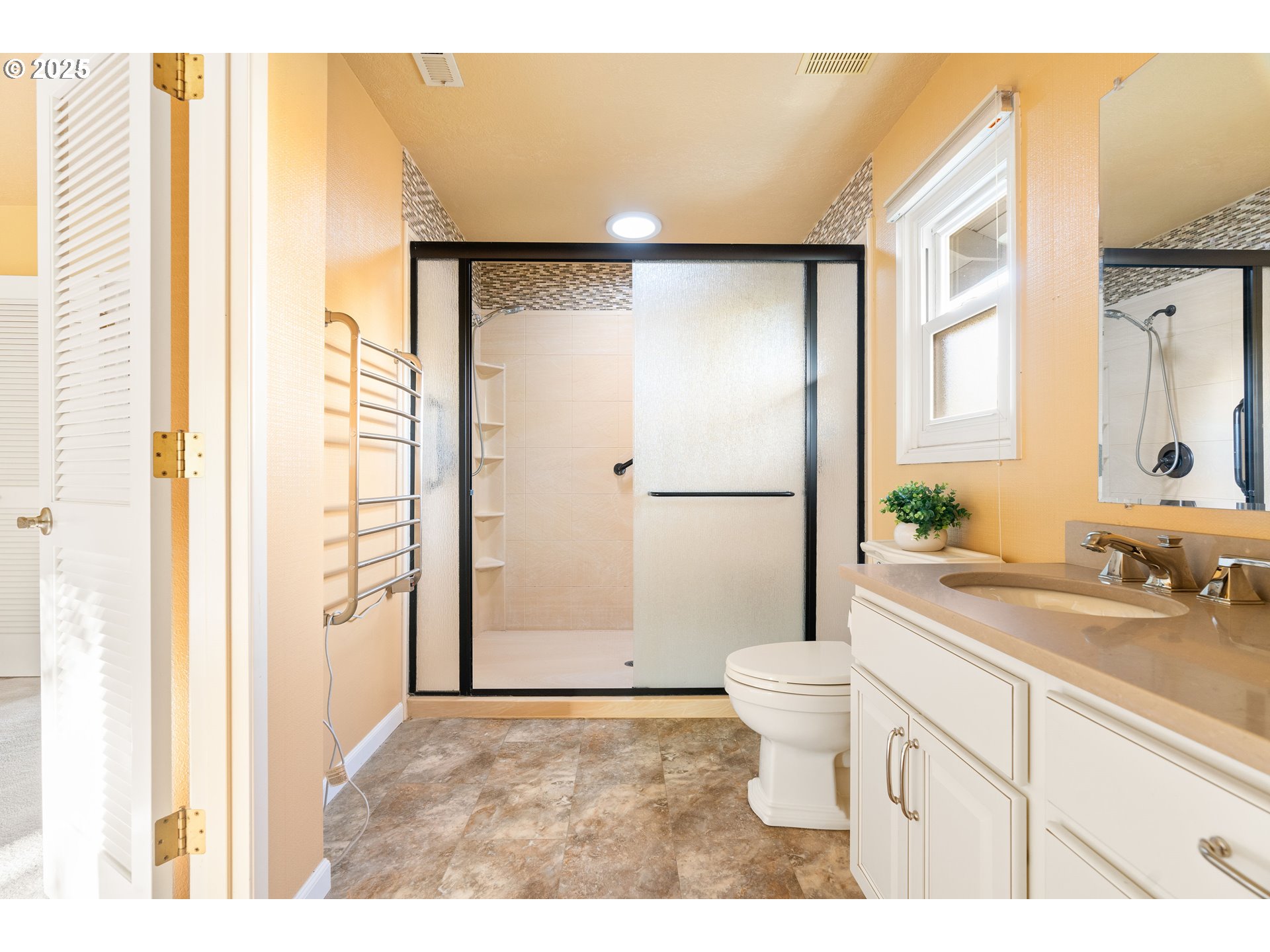 4415 NW NESKOWIN AVE