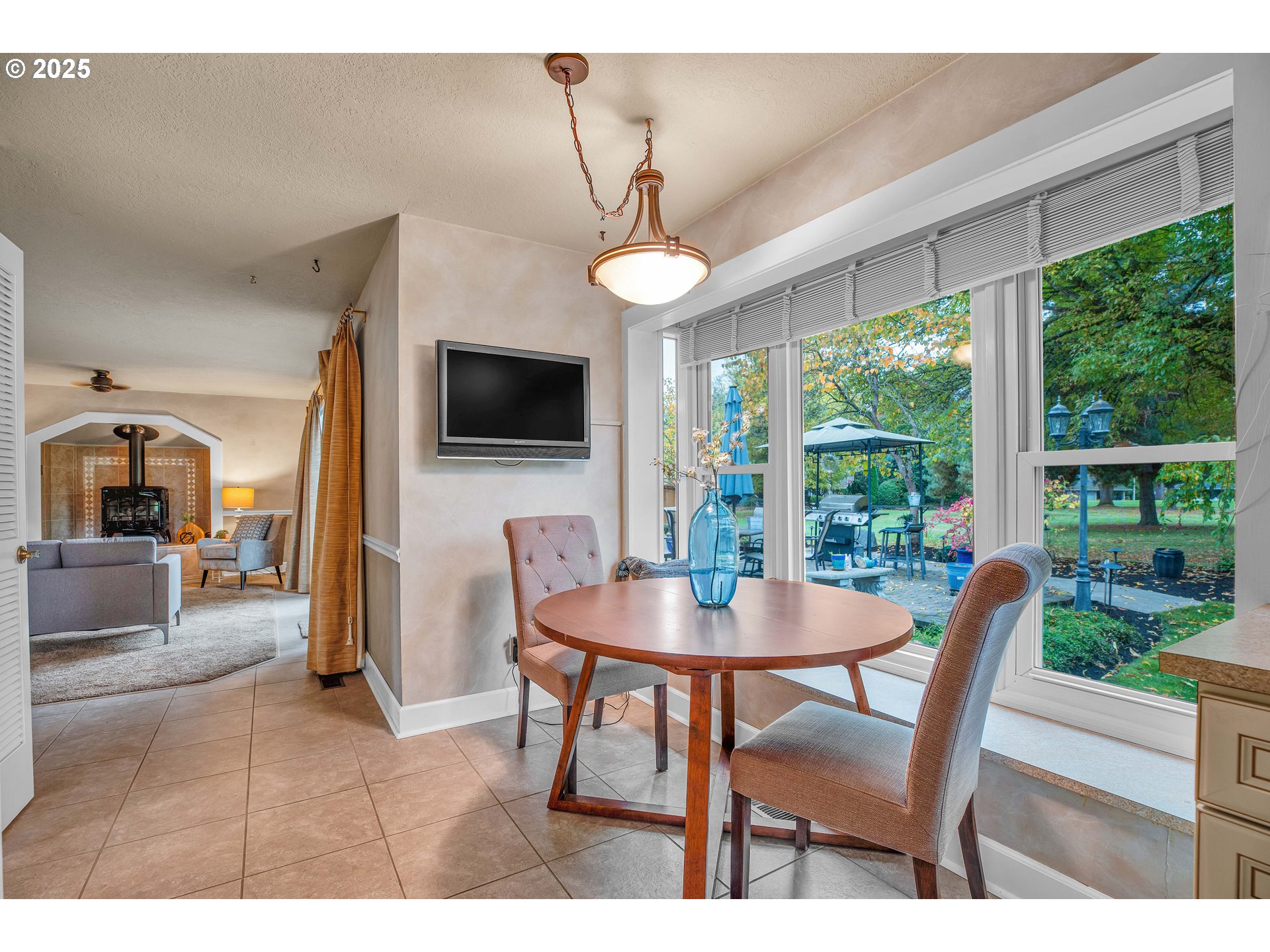 4415 NW NESKOWIN AVE