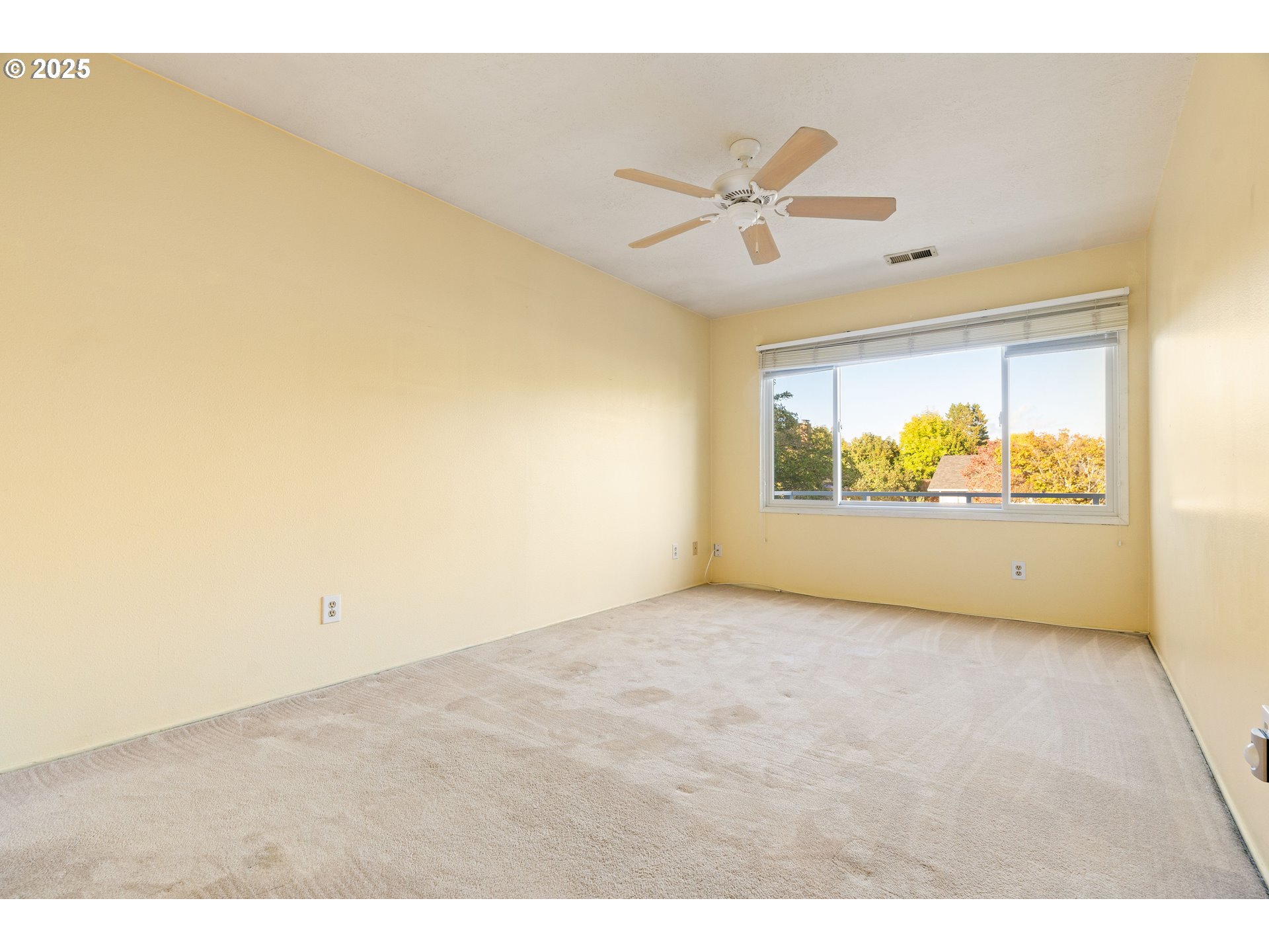 4415 NW NESKOWIN AVE