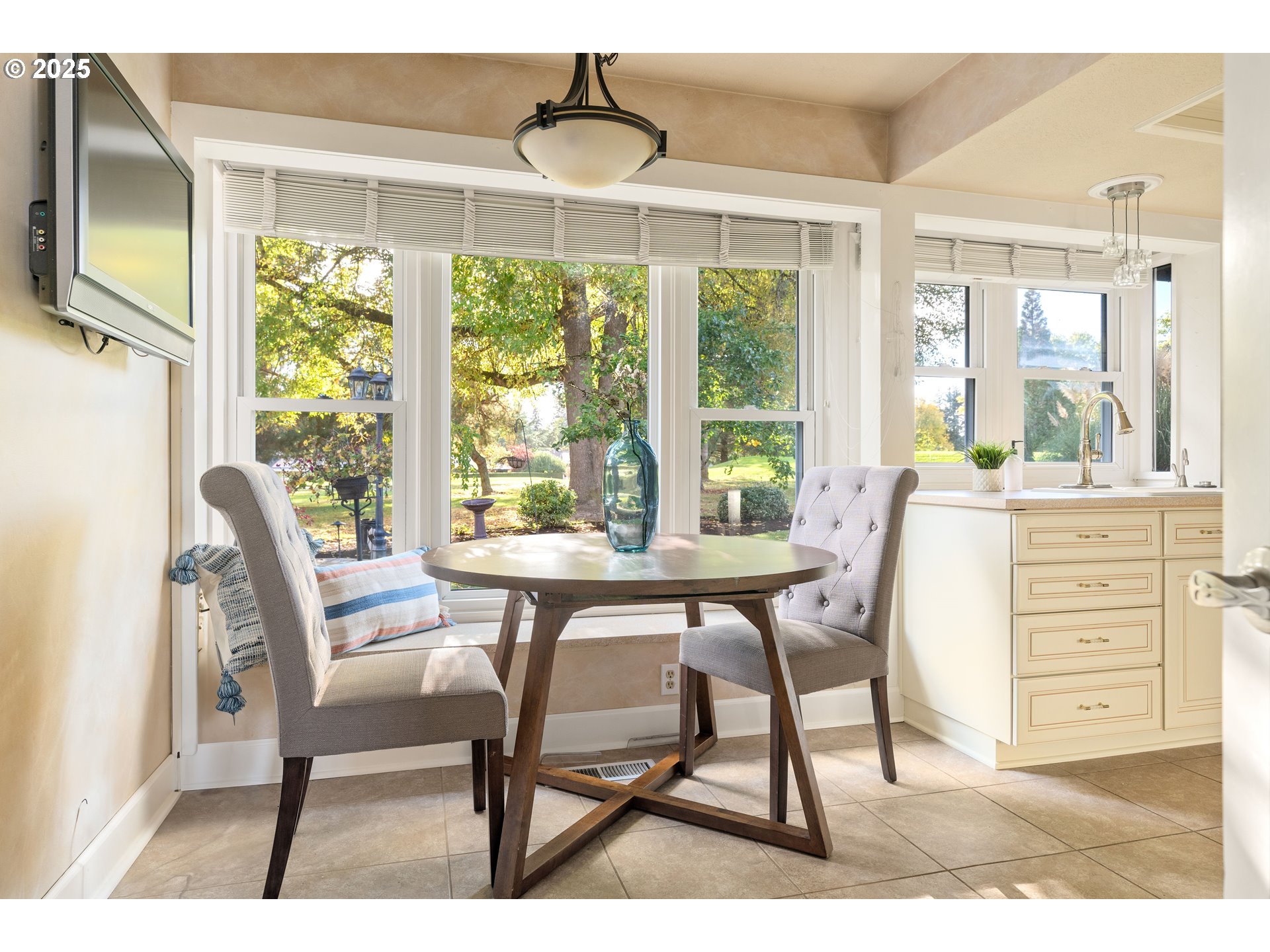 4415 NW NESKOWIN AVE