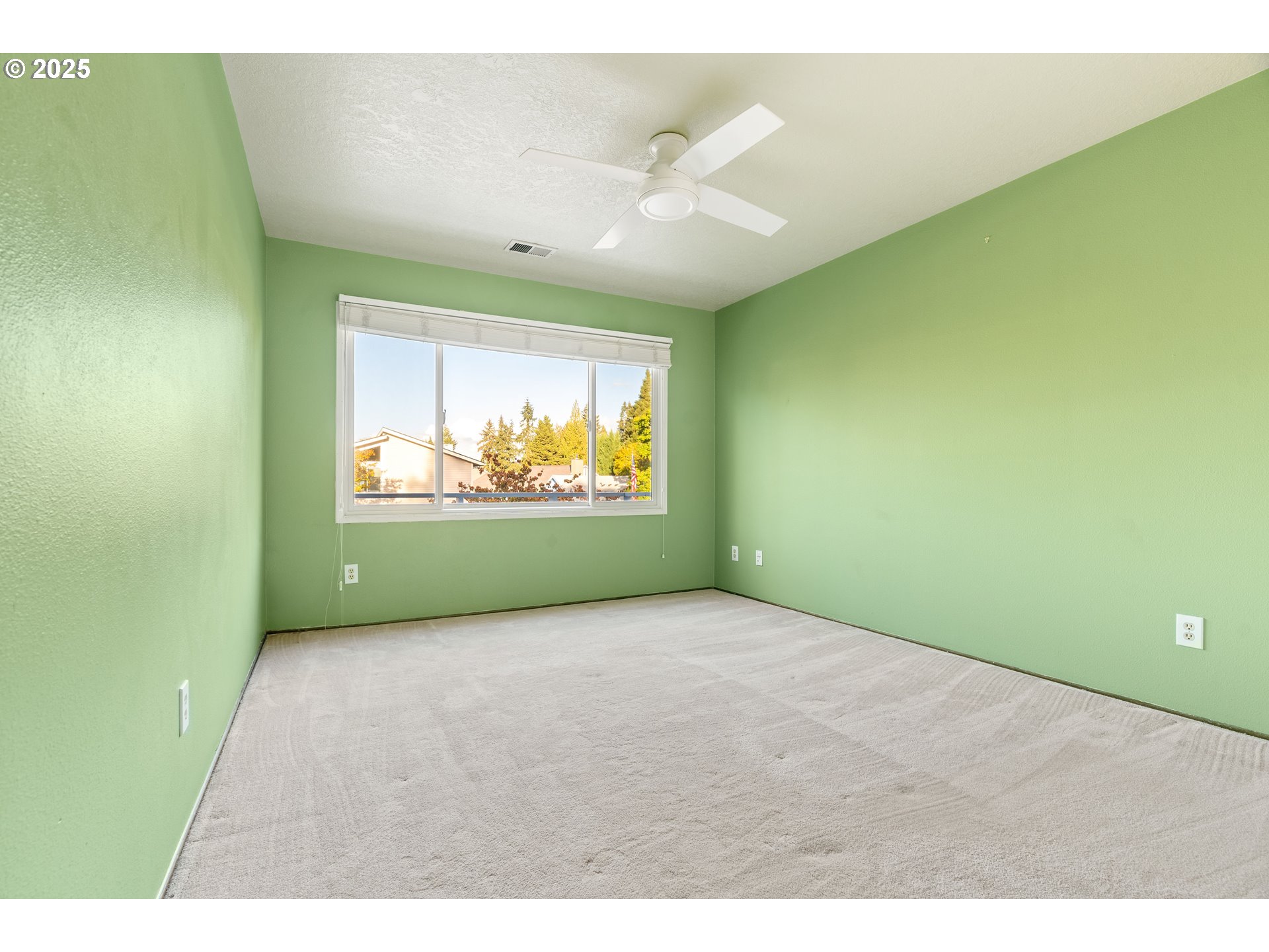 4415 NW NESKOWIN AVE