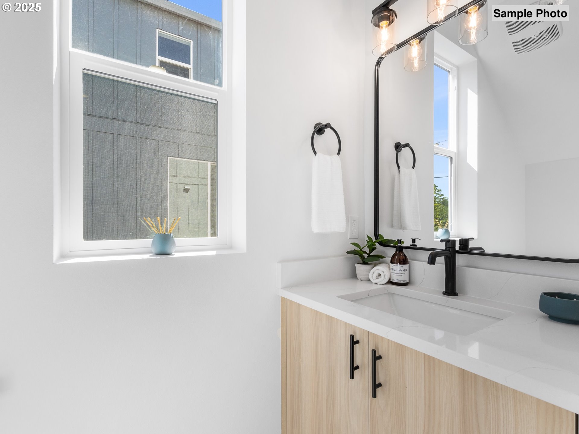 4362 NE Going ST, Portland