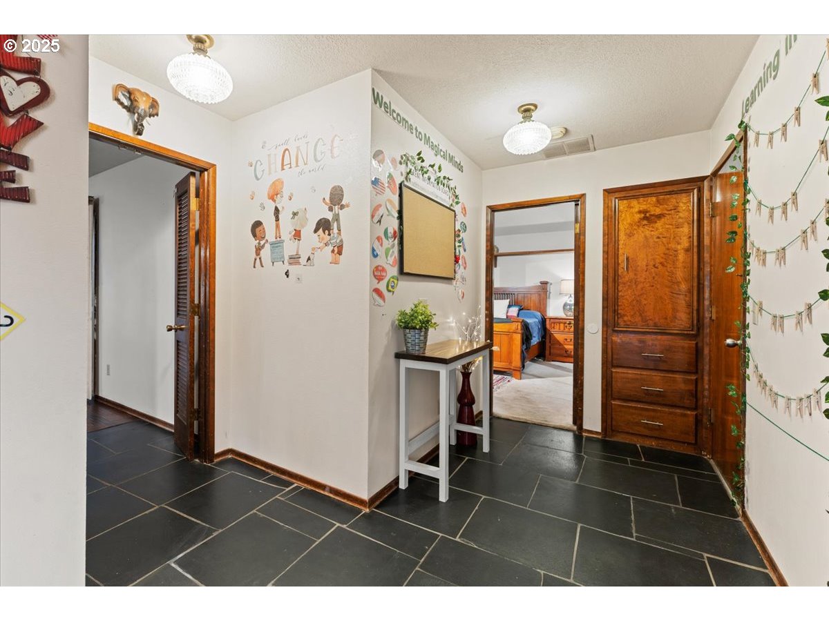 7240 SW 28TH CT, Beaverton