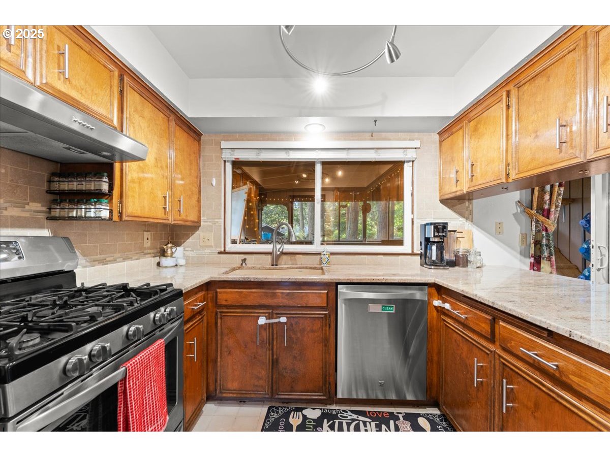 7240 SW 28TH CT, Beaverton