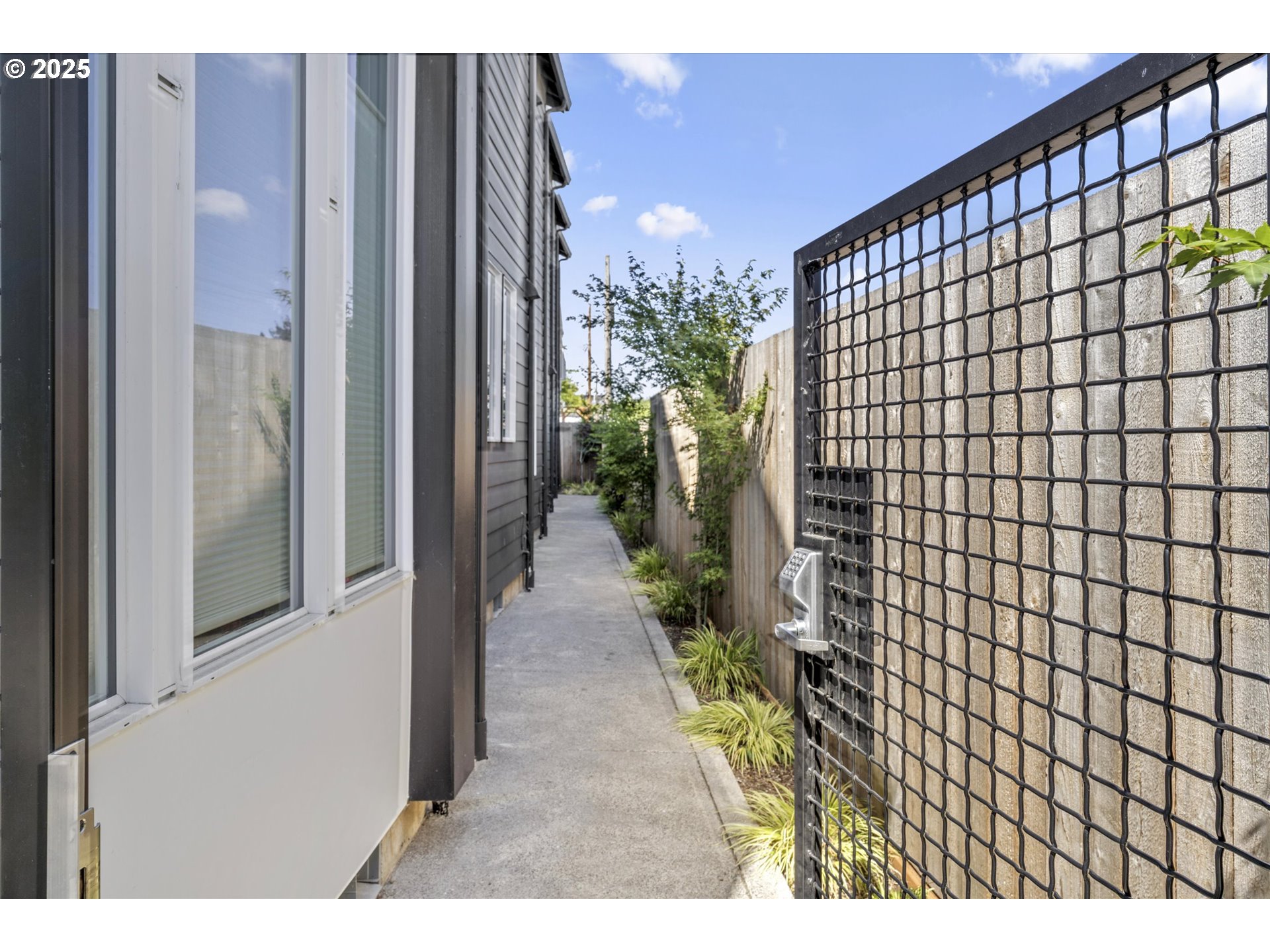 7461 N MOHAWK AVE, Portland