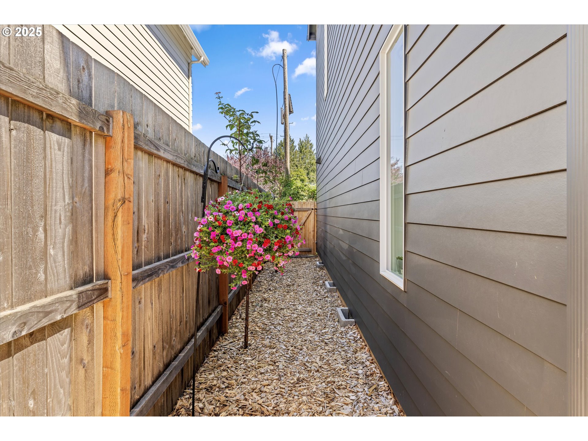 7461 N MOHAWK AVE, Portland