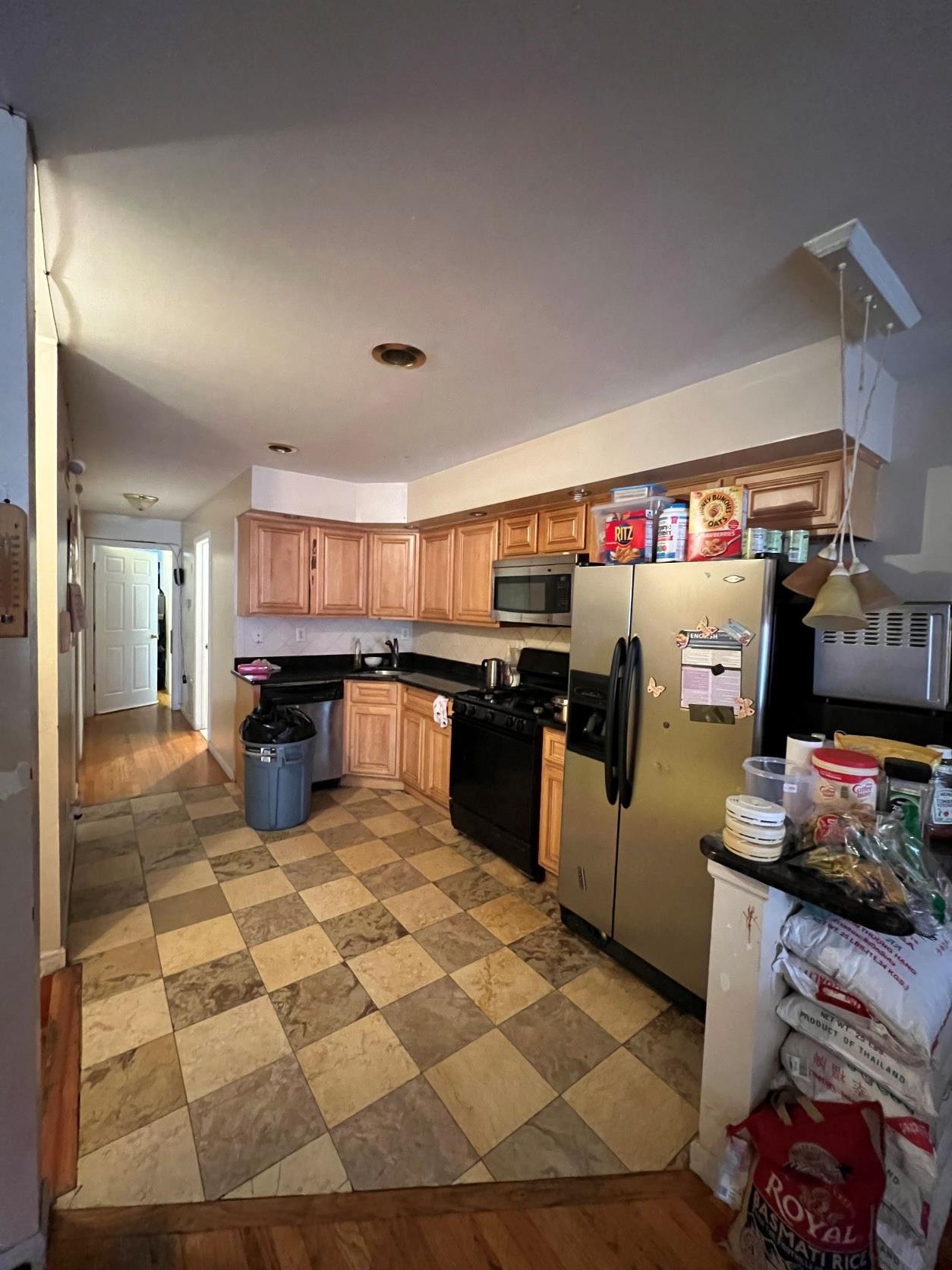 135 OXFORD AVE