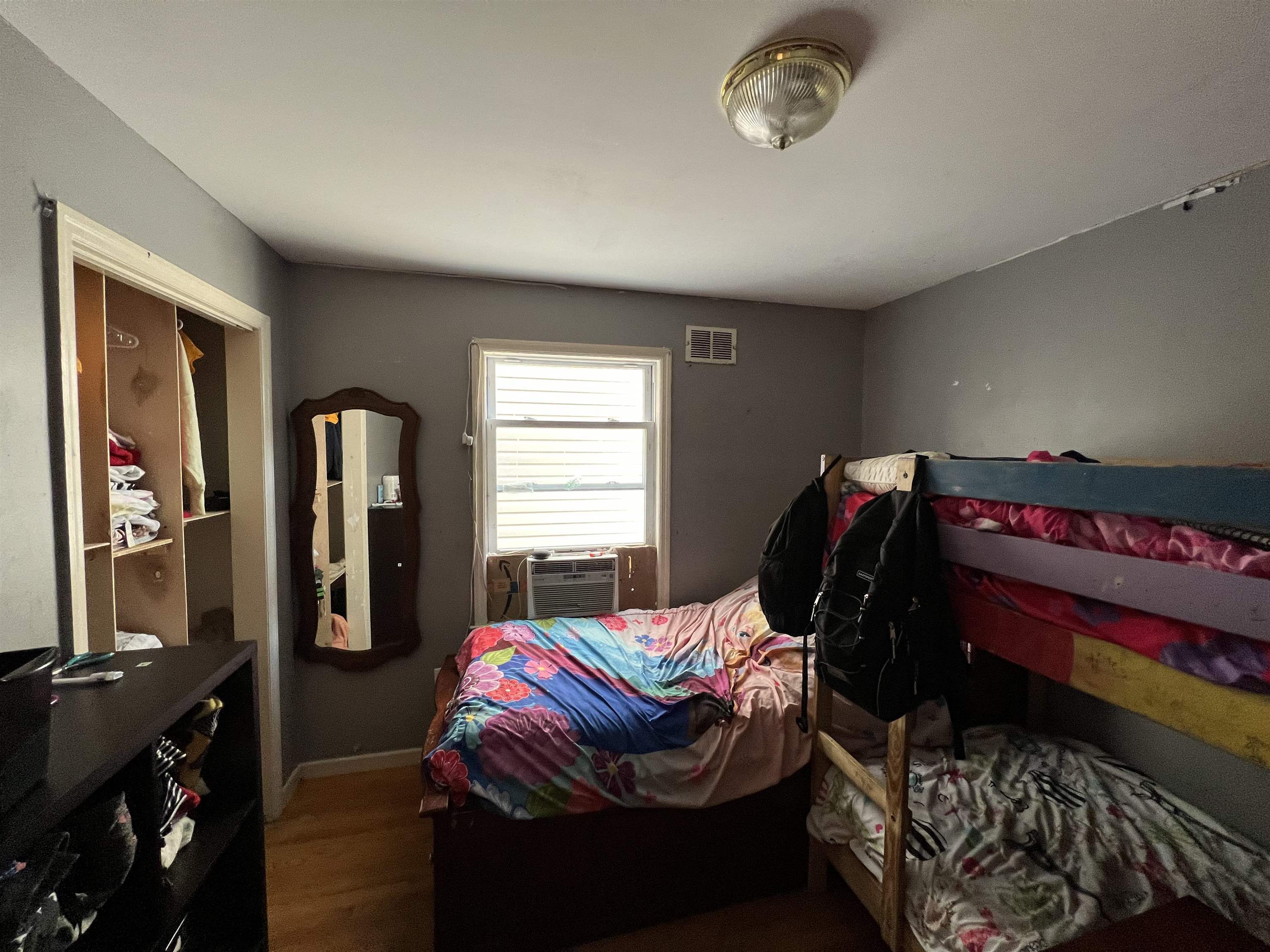 135 OXFORD AVE