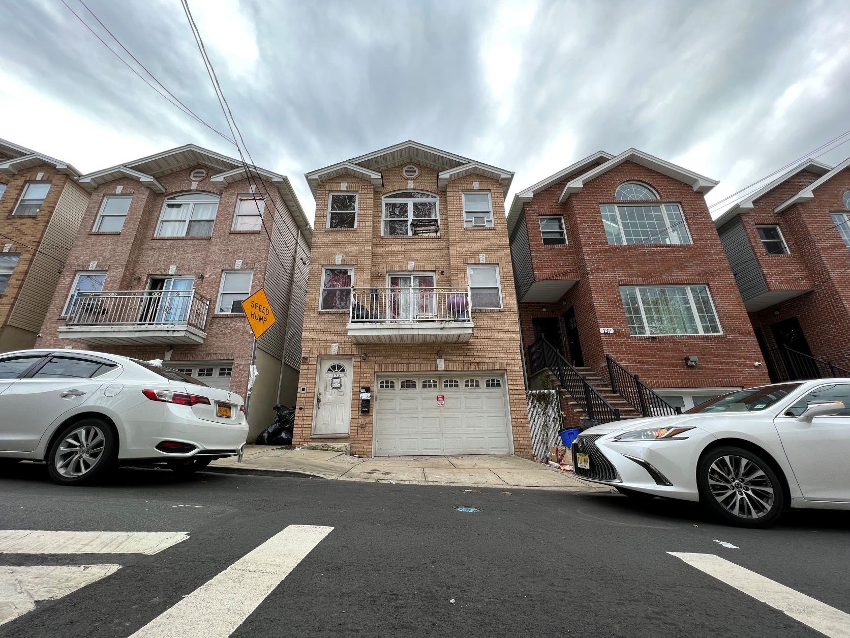 135 OXFORD AVE