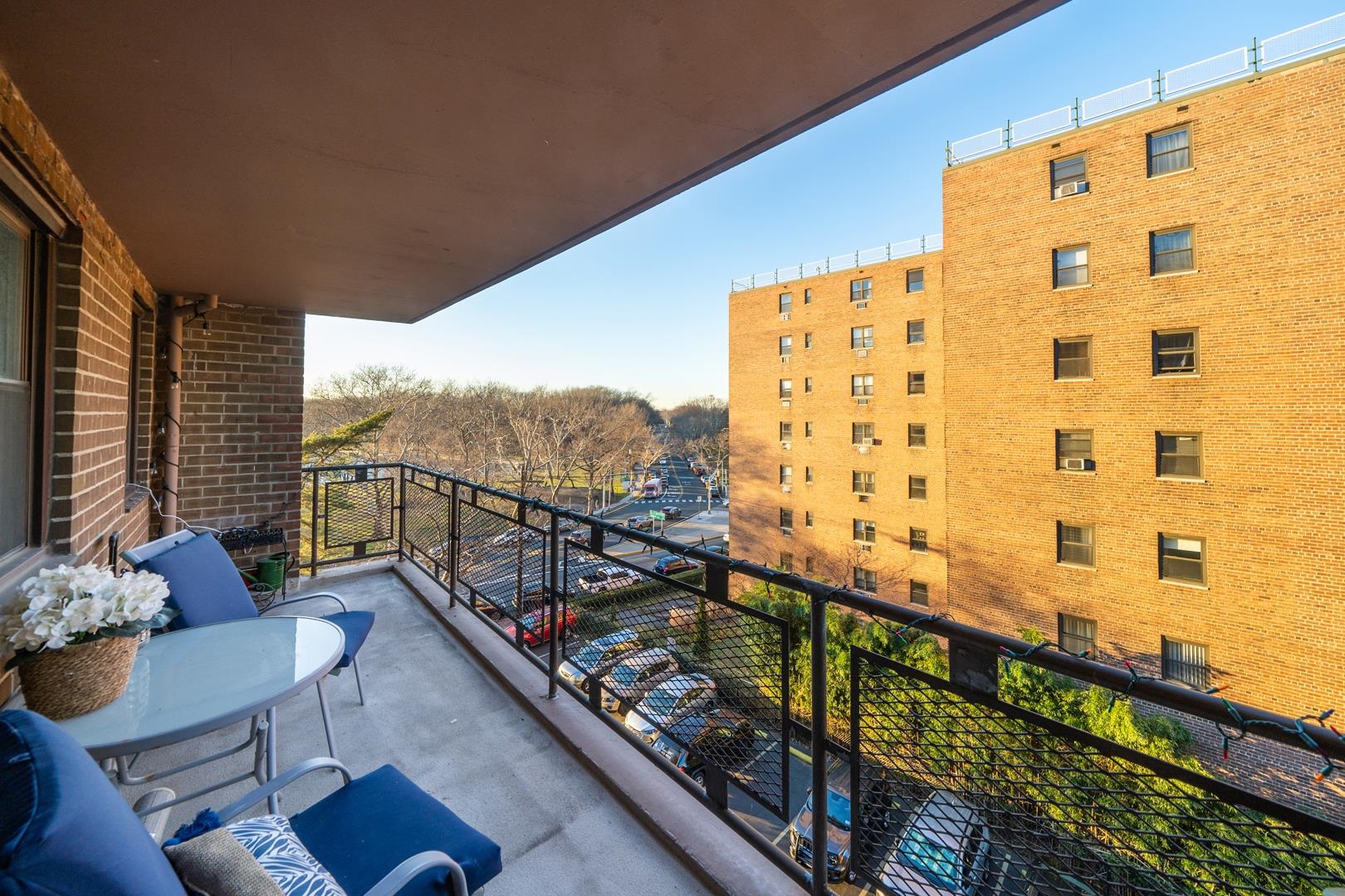 8800 BLVD EAST Unit 5L